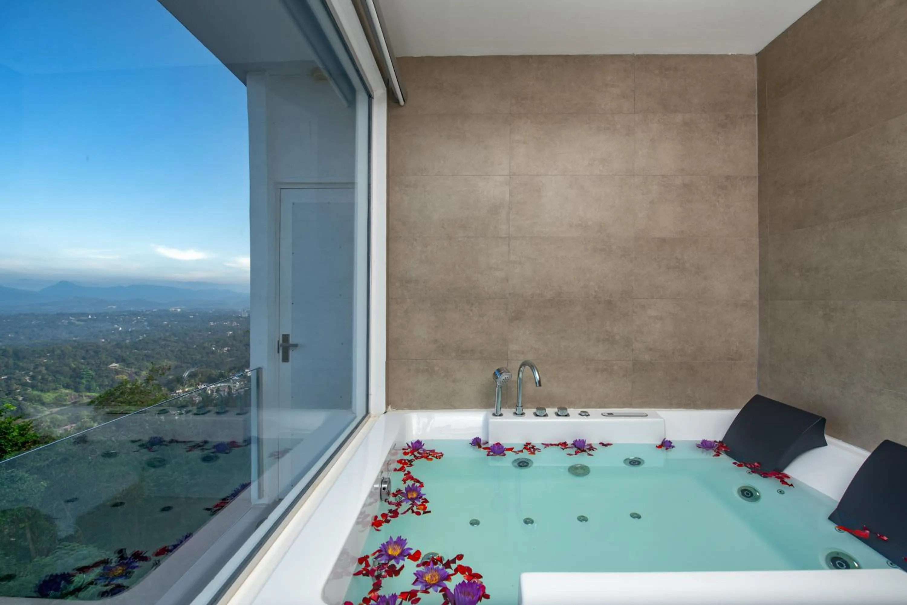 Natural landscape in Ceyloni Panorama Resort