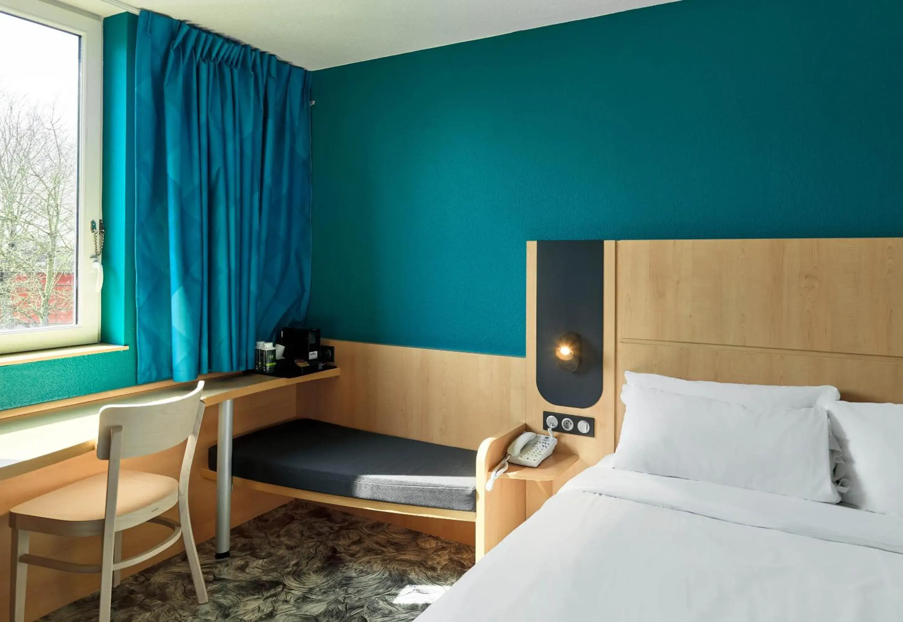 Photo of the whole room, Bed in ibis Paris Orly Rungis