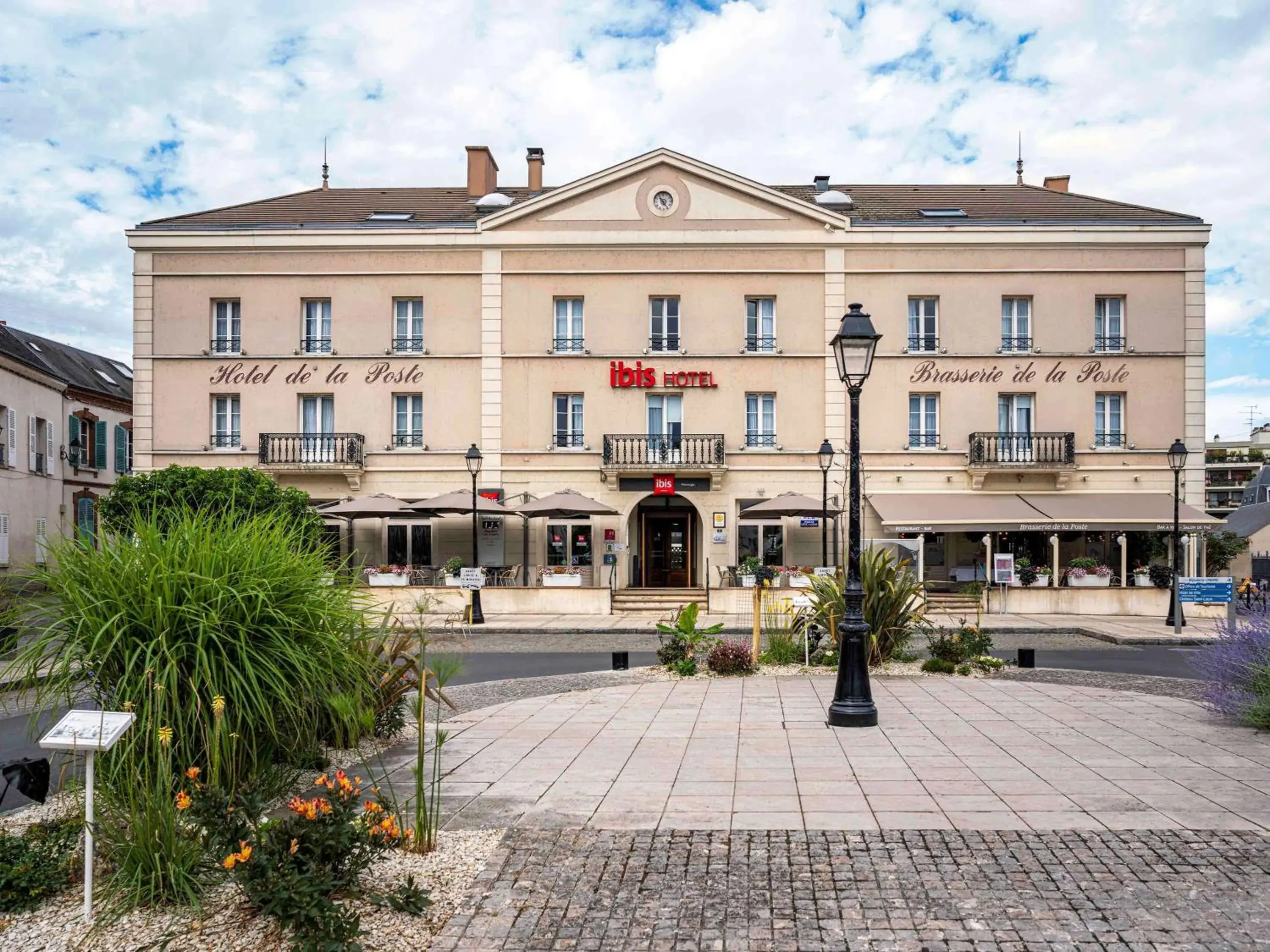 Property building in ibis Montargis Property building in ibis Montargis