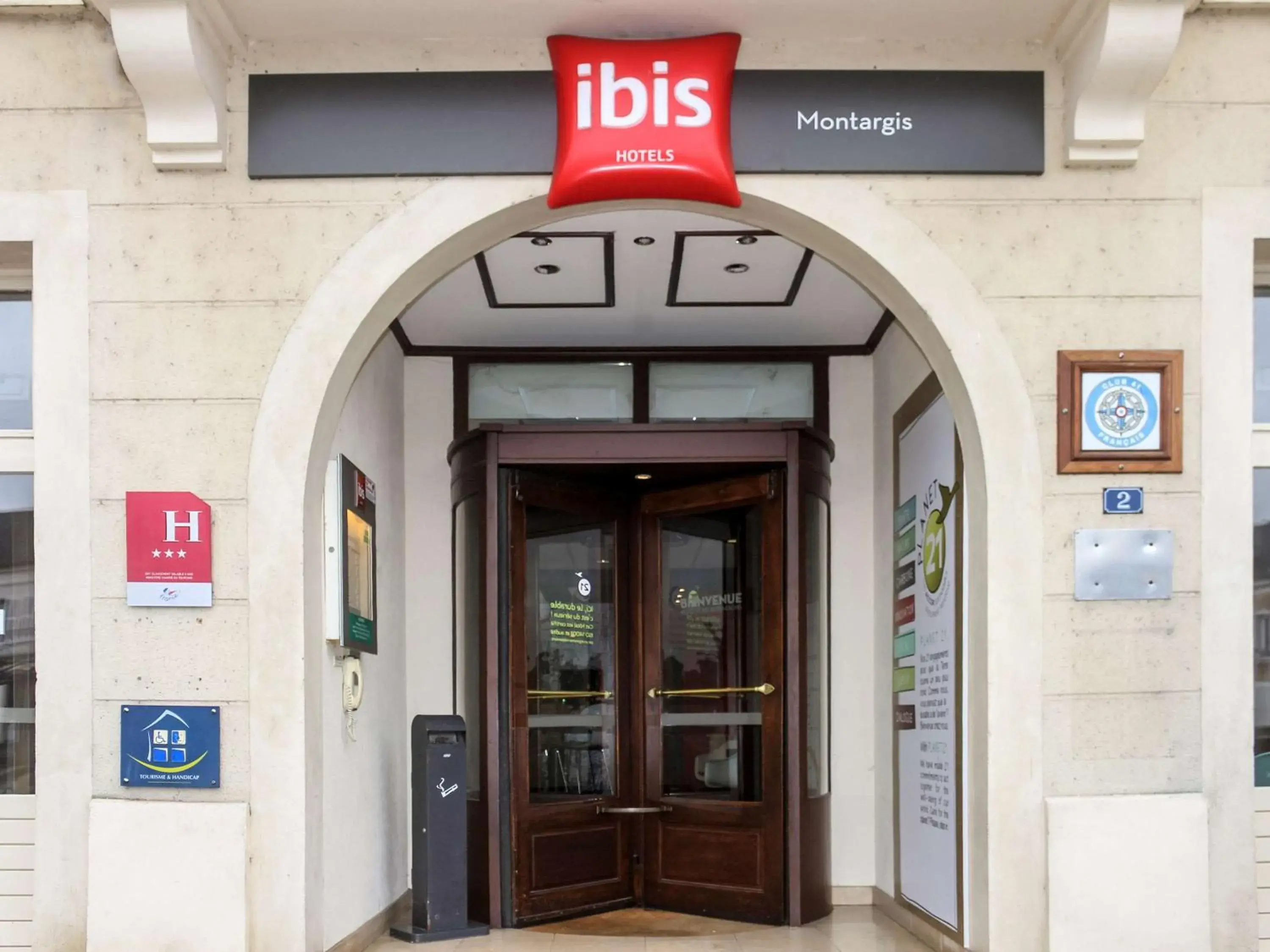 Property building in ibis Montargis Property building in ibis Montargis