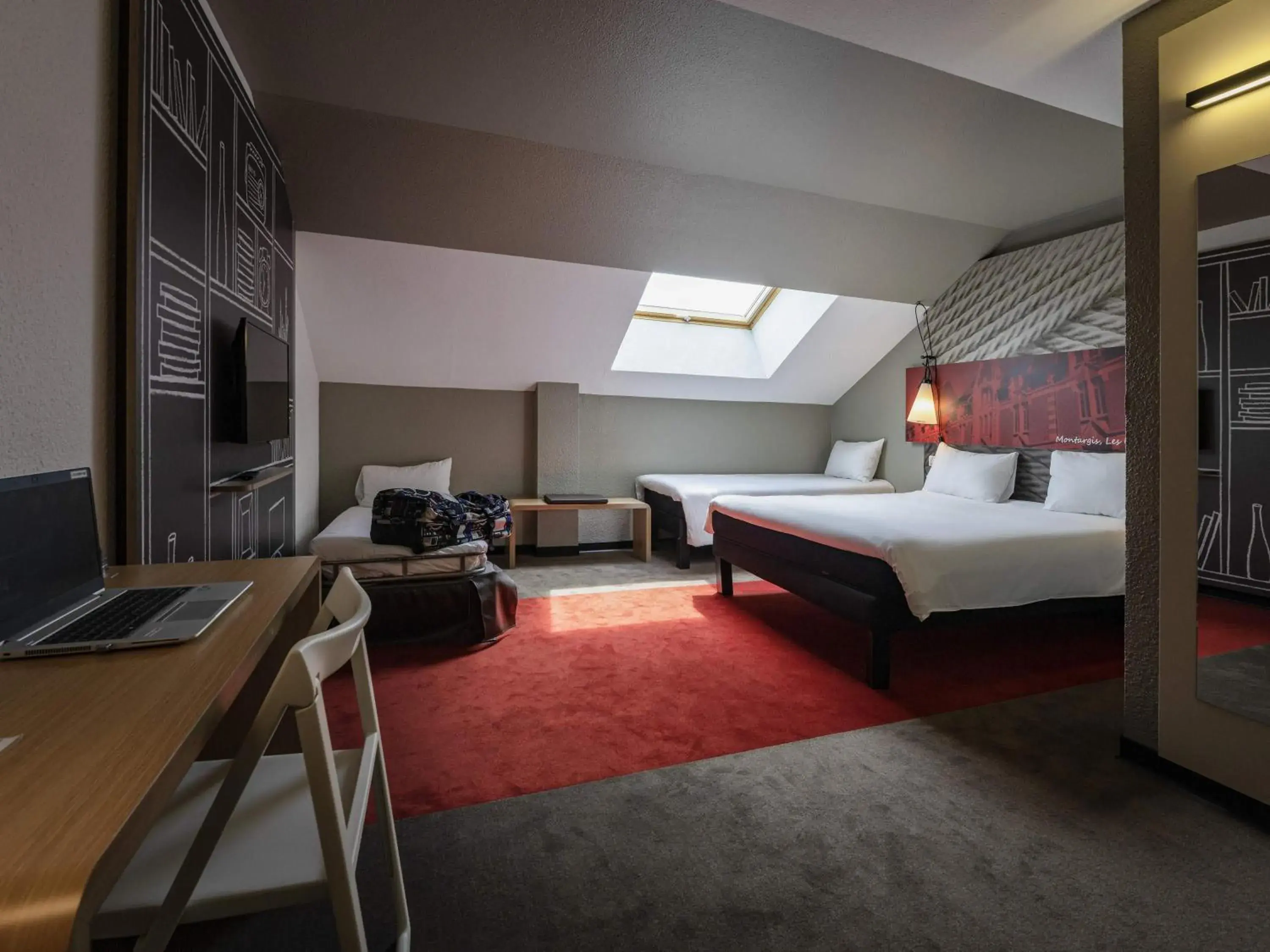 Bedroom, Bed in ibis Montargis Bedroom, Bed in ibis Montargis