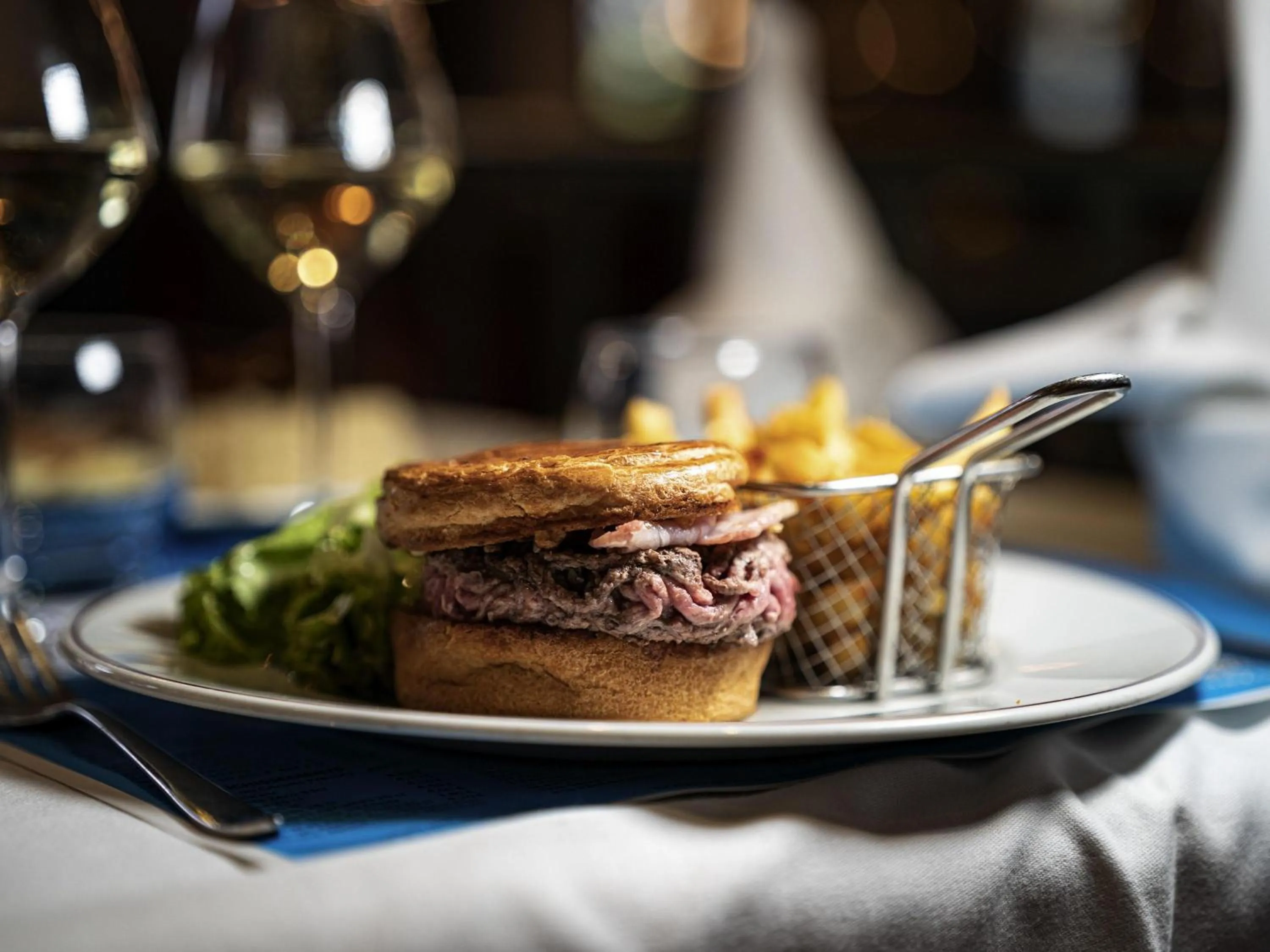 Restaurant/places to eat in ibis Montargis