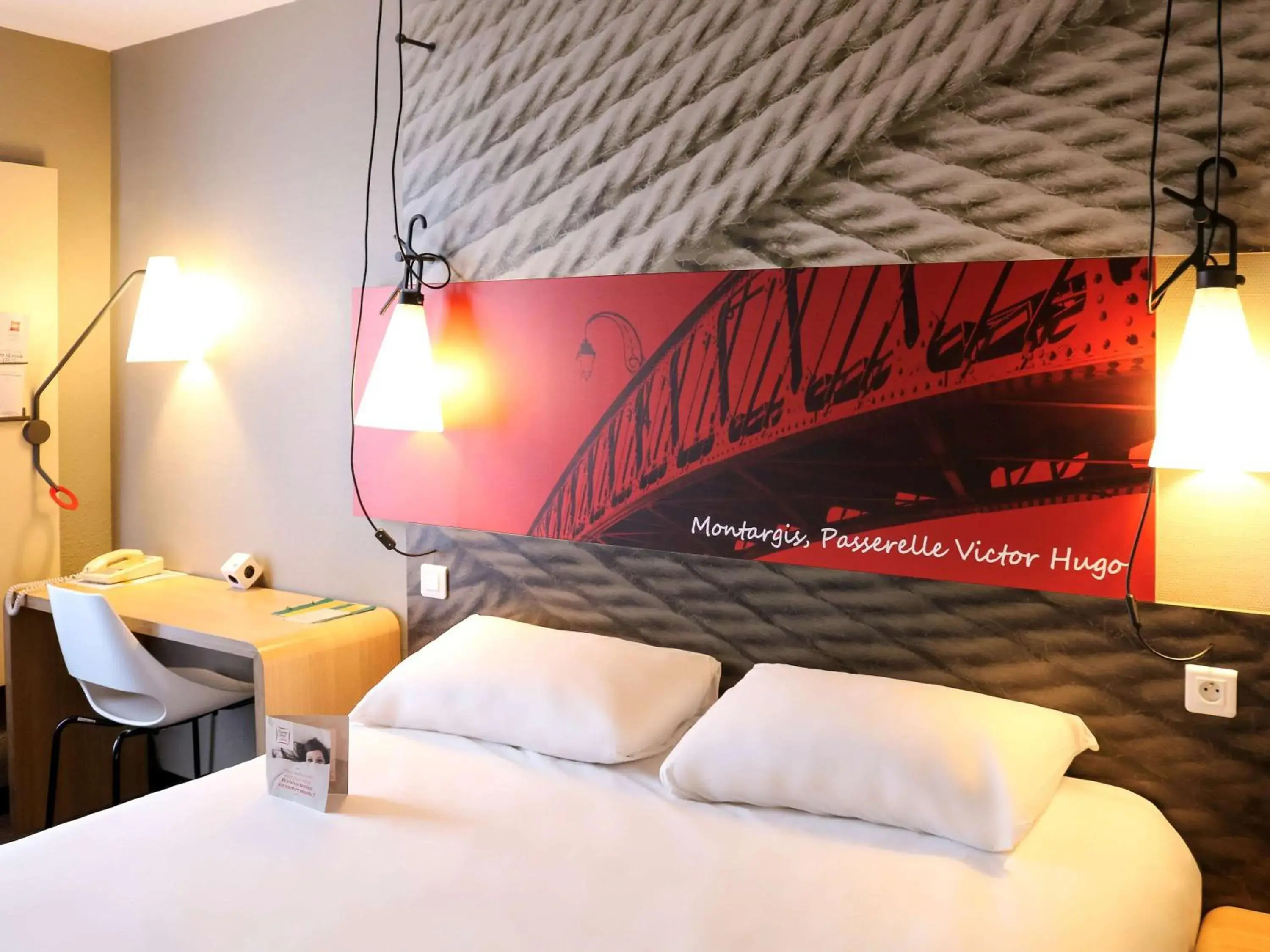 Photo of the whole room, Bed in ibis Montargis Photo of the whole room, Bed in ibis Montargis