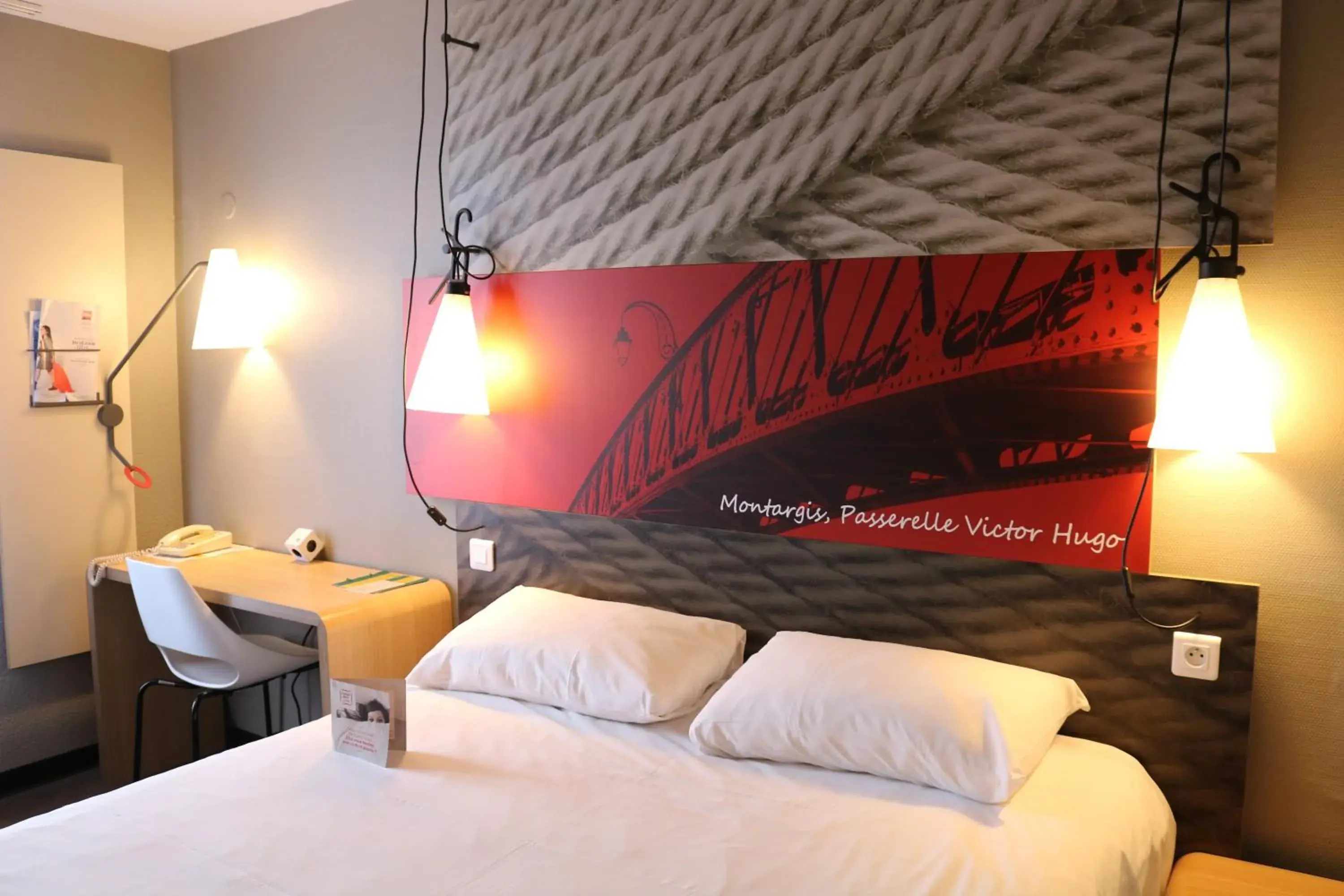 Bedroom, Bed in ibis Montargis Bedroom, Bed in ibis Montargis