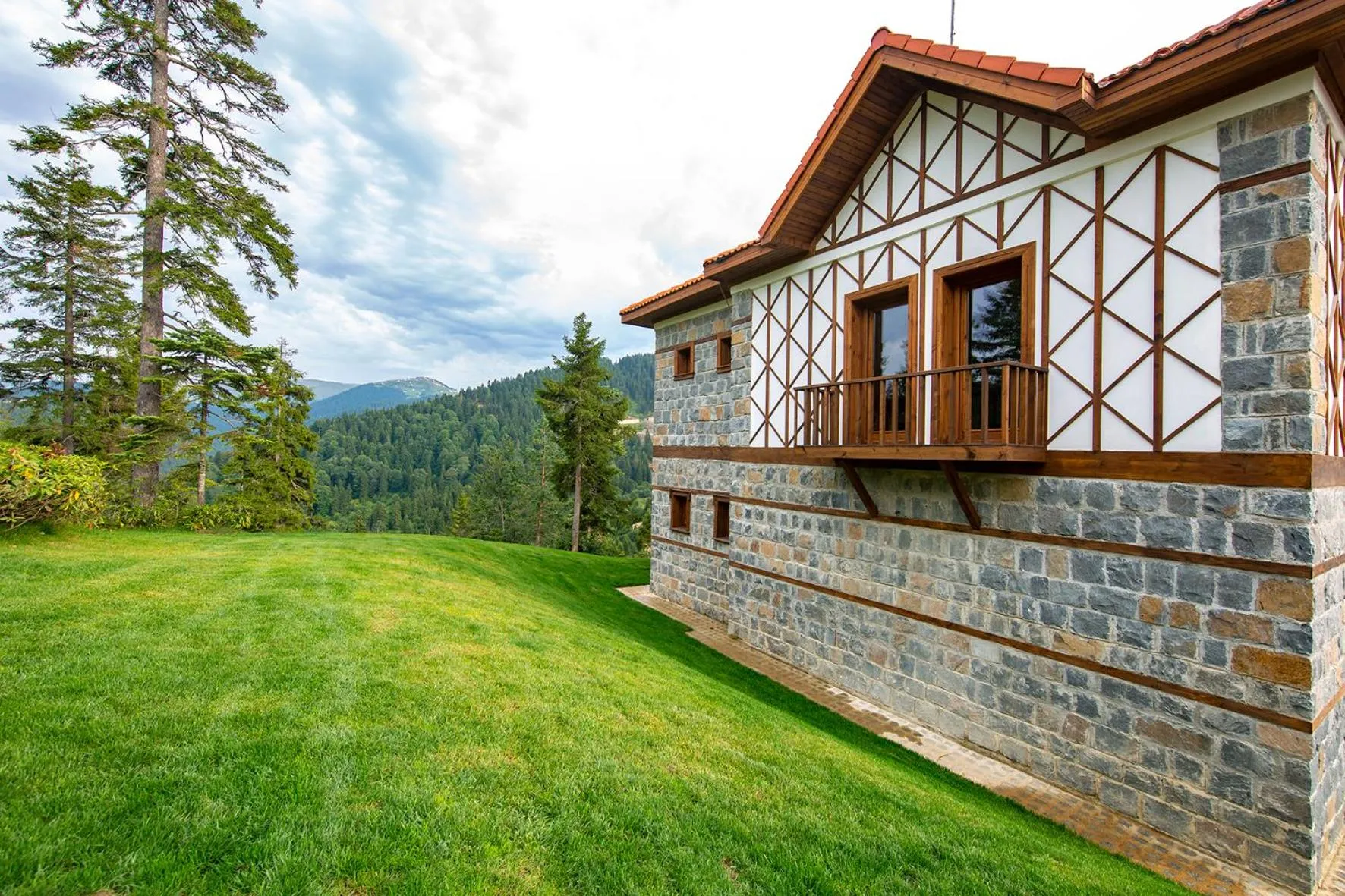 Property building in Foleya Mountain Resort Hotel & Villas