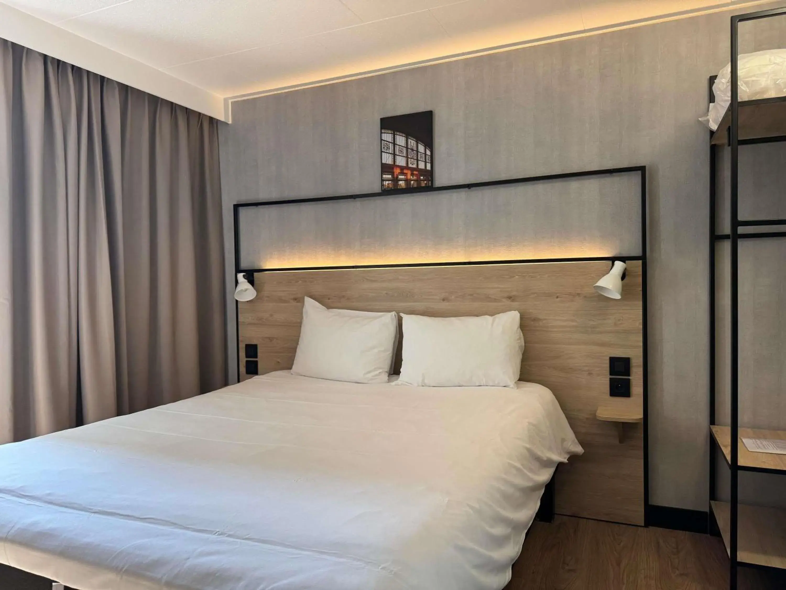 Bedroom, Bed in ibis Limoges Centre Bedroom, Bed in ibis Limoges Centre