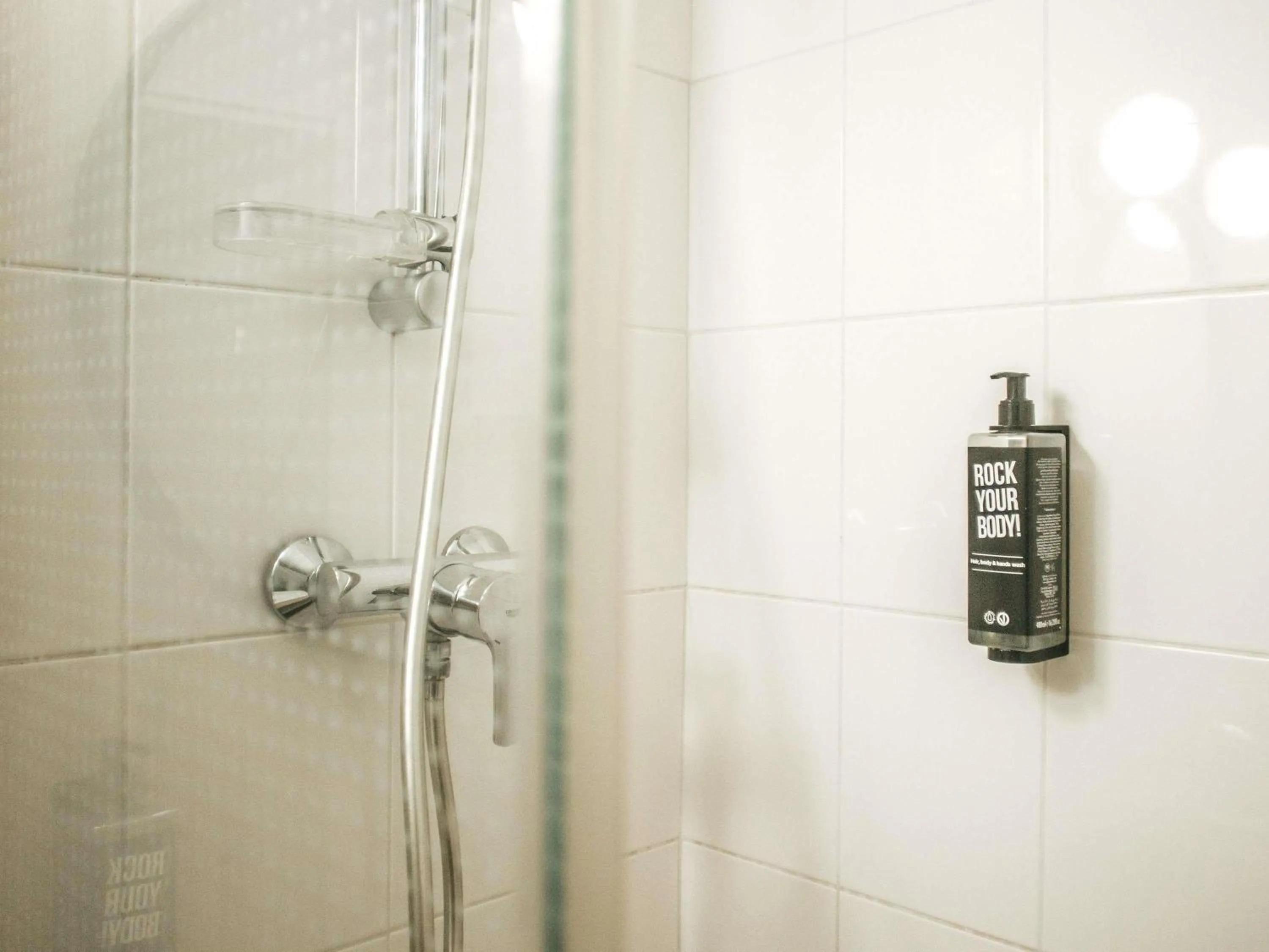 Bedroom in ibis Limoges Centre