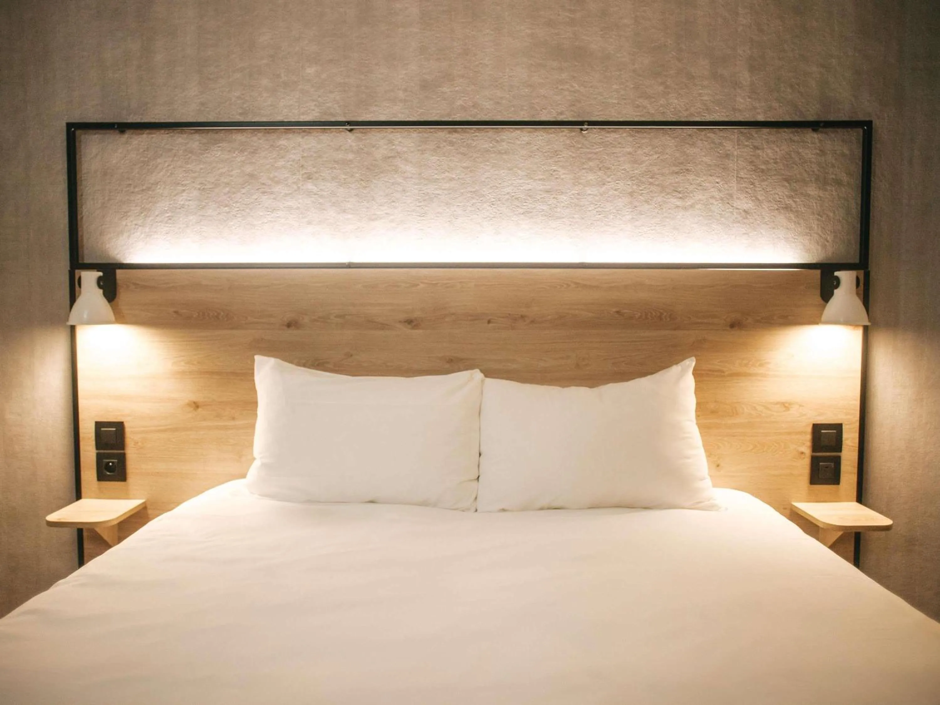 Bedroom, Bed in ibis Limoges Centre