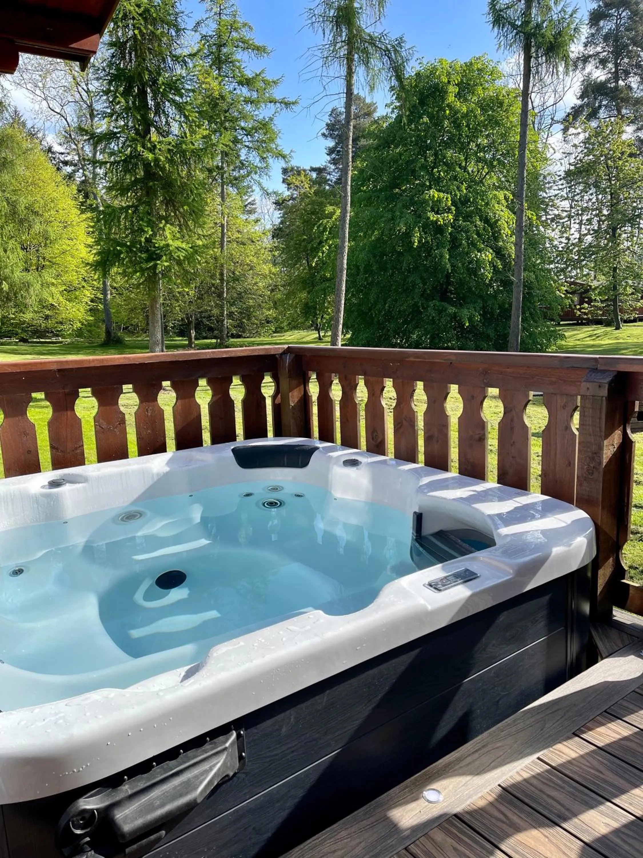 Hot Tub in iLodge 73