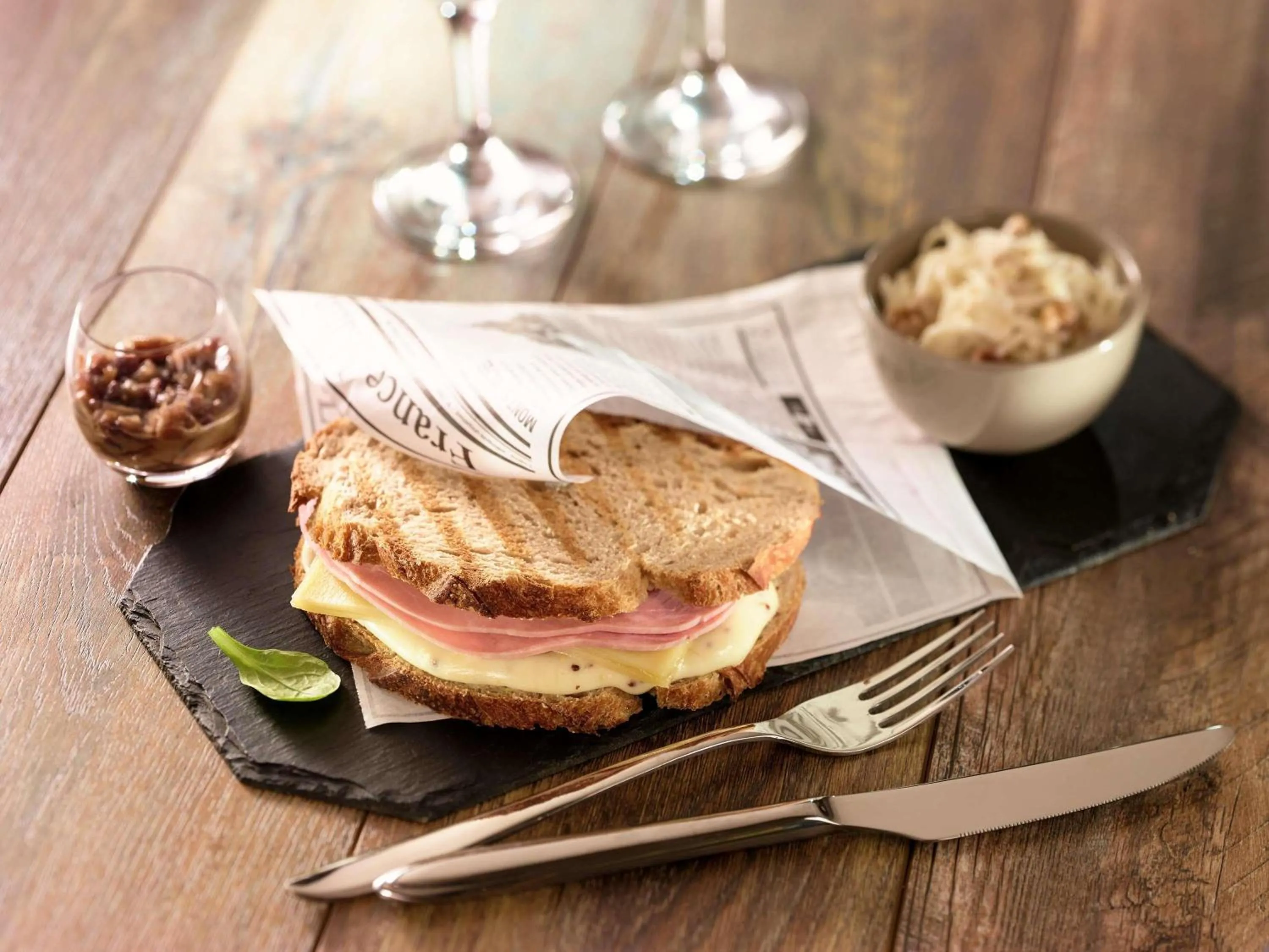 Restaurant/places to eat in ibis Nantes Centre Gare Sud