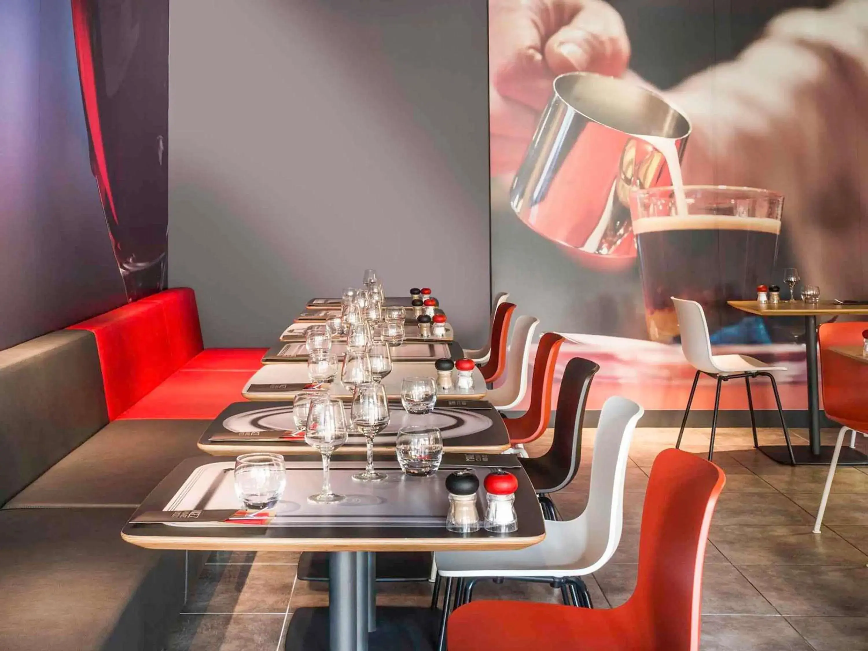 Restaurant/places to eat in ibis Nantes Centre Gare Sud Restaurant/places to eat in ibis Nantes Centre Gare Sud