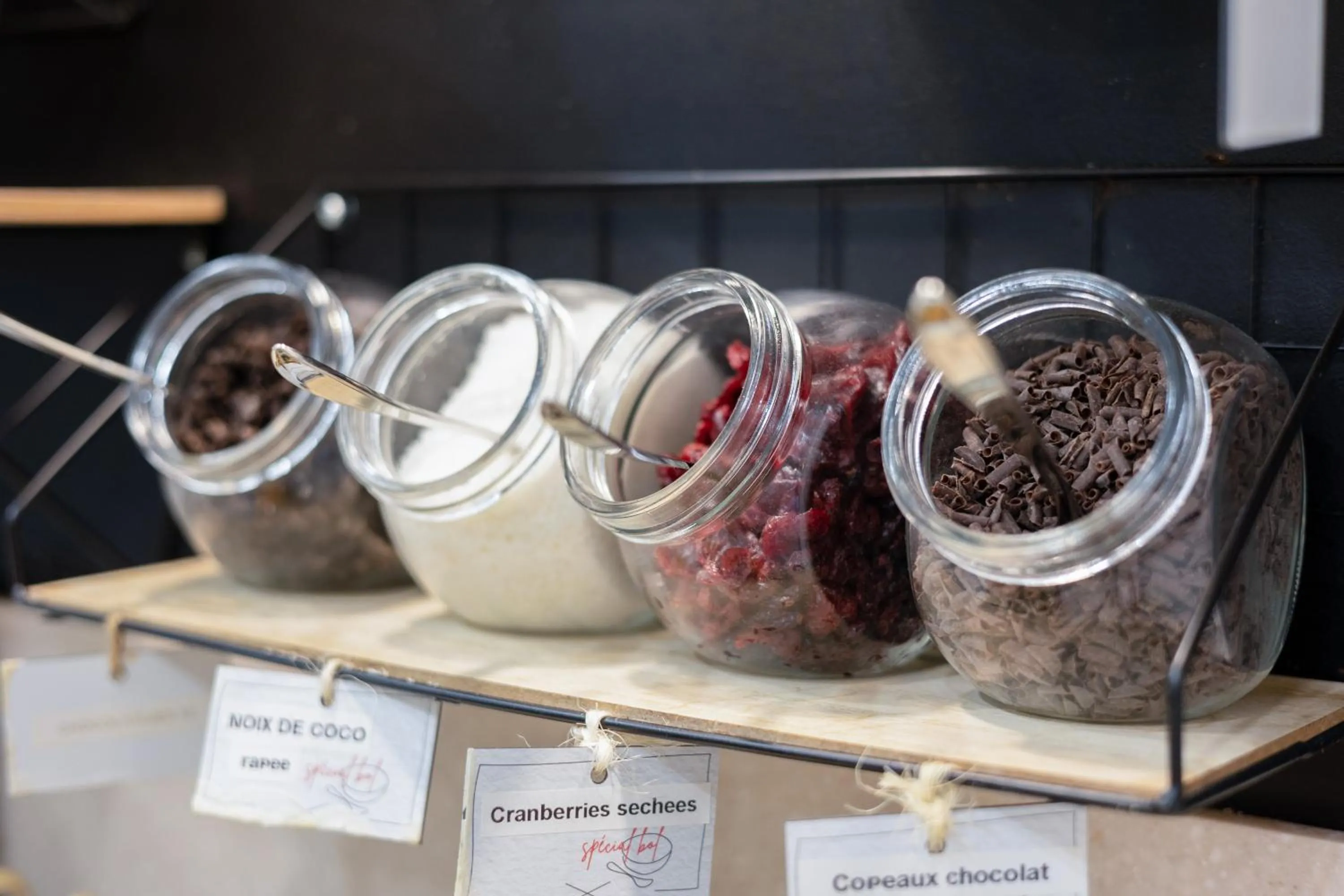 Restaurant/places to eat in ibis Styles La Rochelle Centre Vieux Port