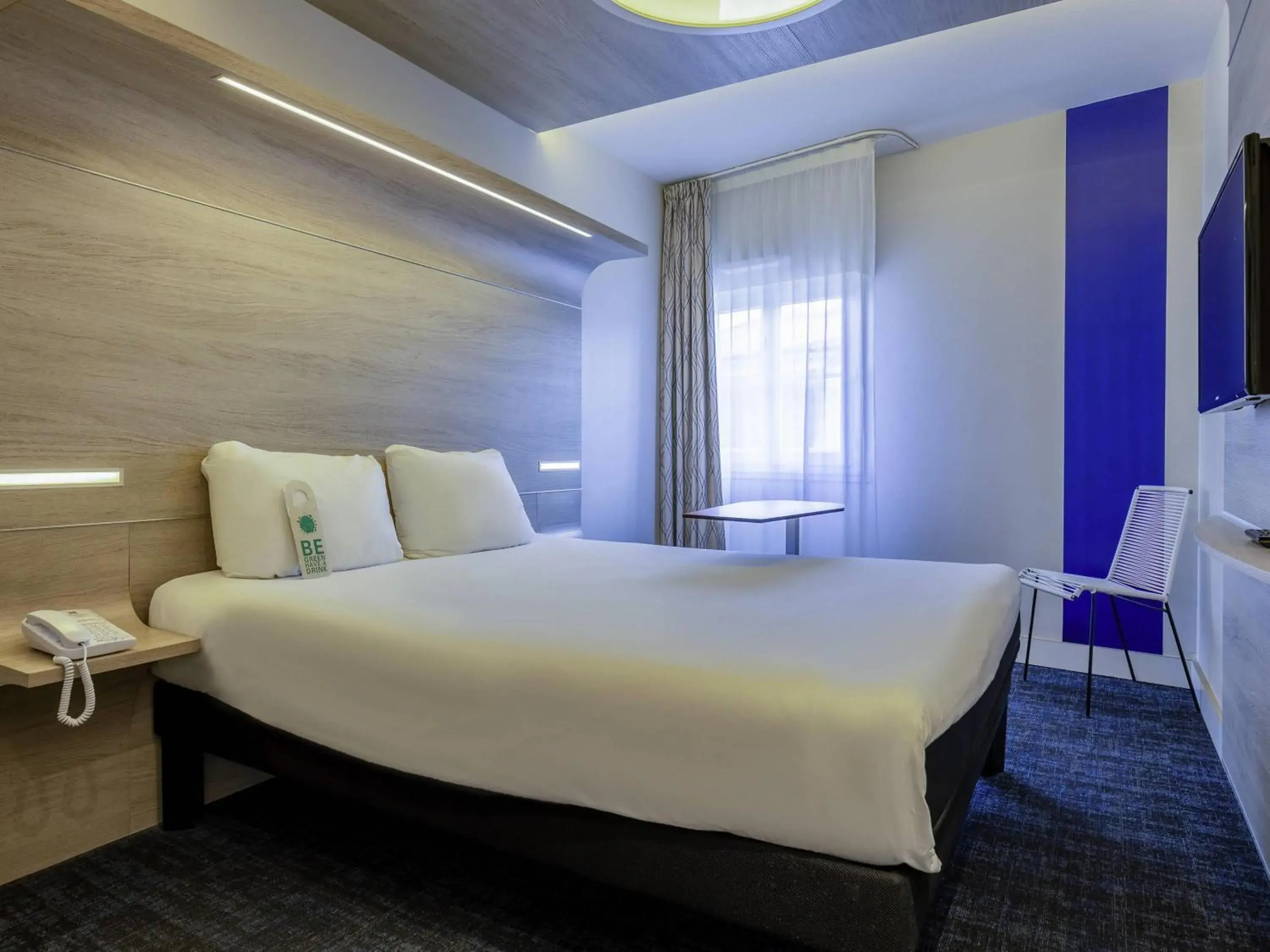 Bedroom, Bed in ibis Styles La Rochelle Centre Vieux Port Bedroom, Bed in ibis Styles La Rochelle Centre Vieux Port