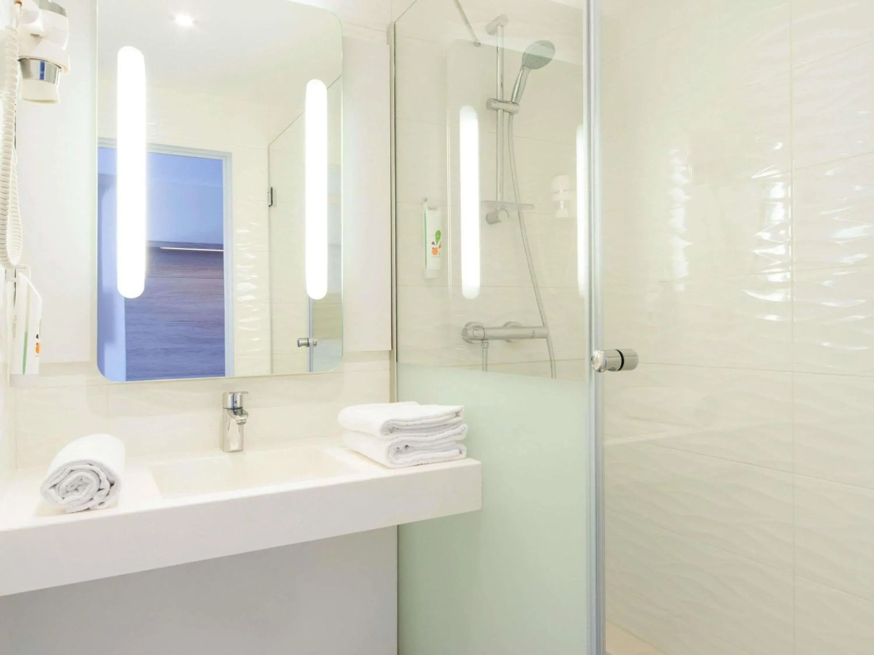 Bedroom in ibis Styles La Rochelle Centre Vieux Port Bedroom in ibis Styles La Rochelle Centre Vieux Port