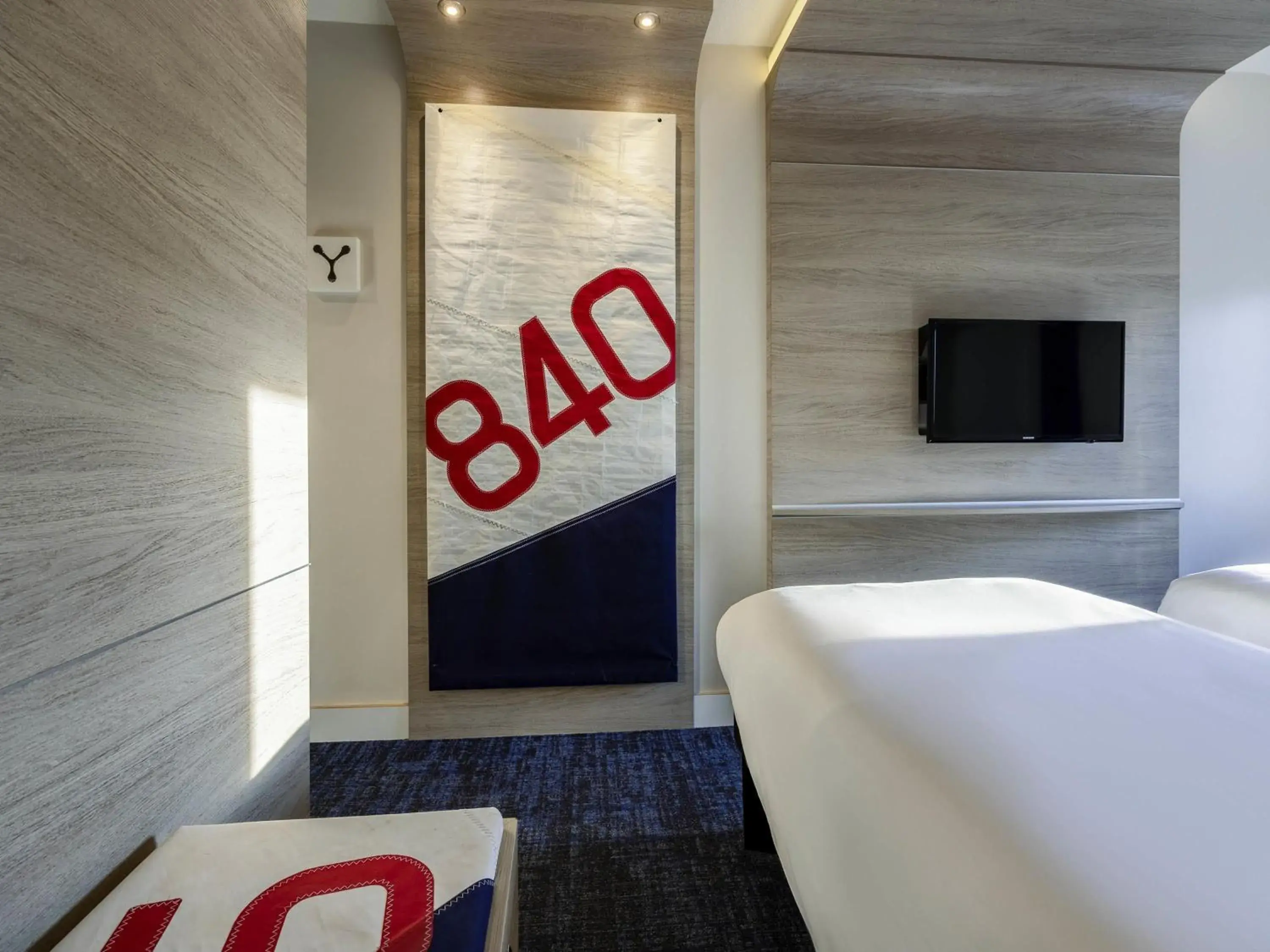 Bedroom, Bed in ibis Styles La Rochelle Centre Vieux Port Bedroom, Bed in ibis Styles La Rochelle Centre Vieux Port