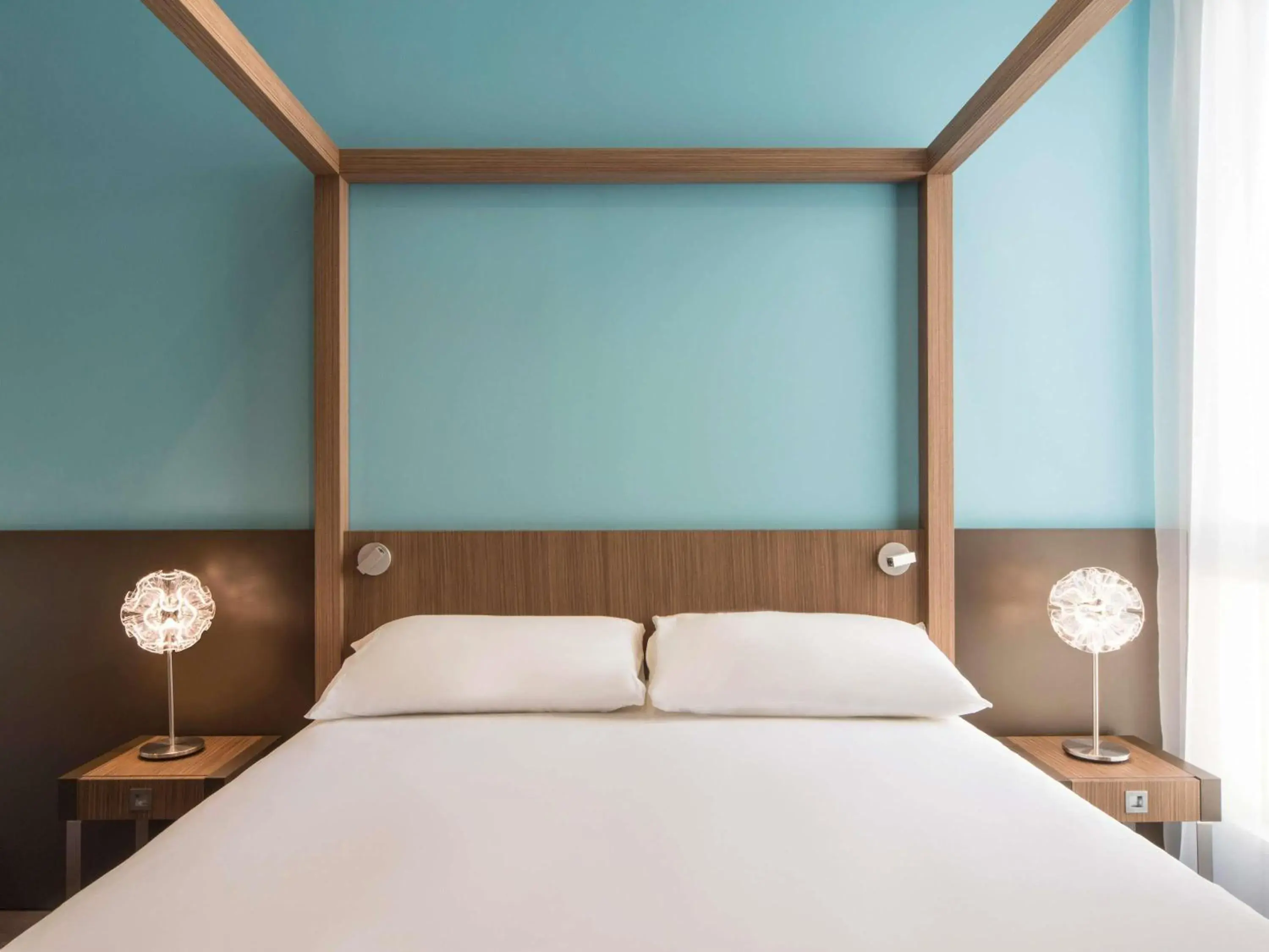 Bedroom, Bed in ibis Styles La Rochelle Centre Vieux Port Bedroom, Bed in ibis Styles La Rochelle Centre Vieux Port