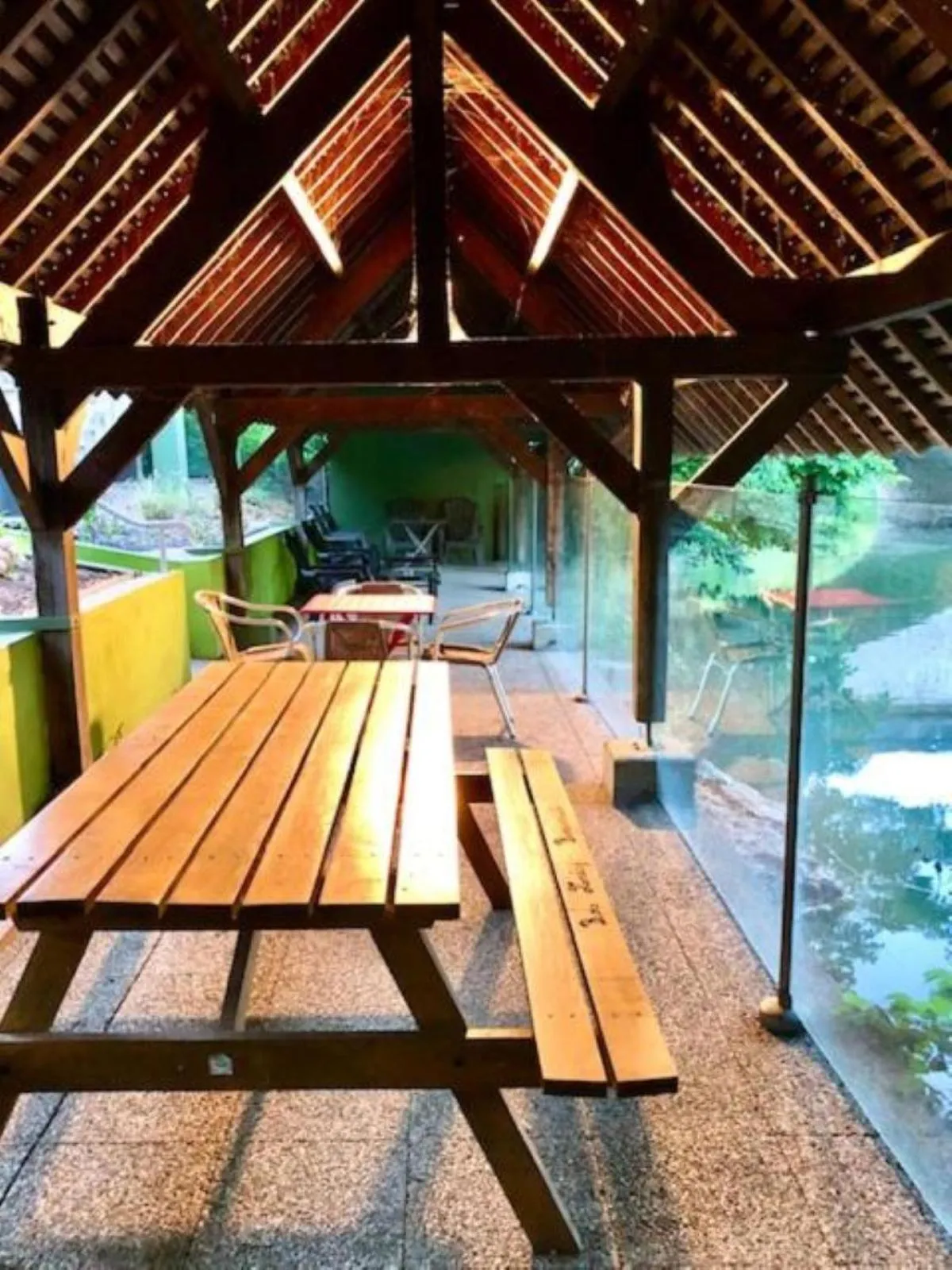 Patio in B&B HOTEL Chartres Centre Cathédrale 3 étoiles