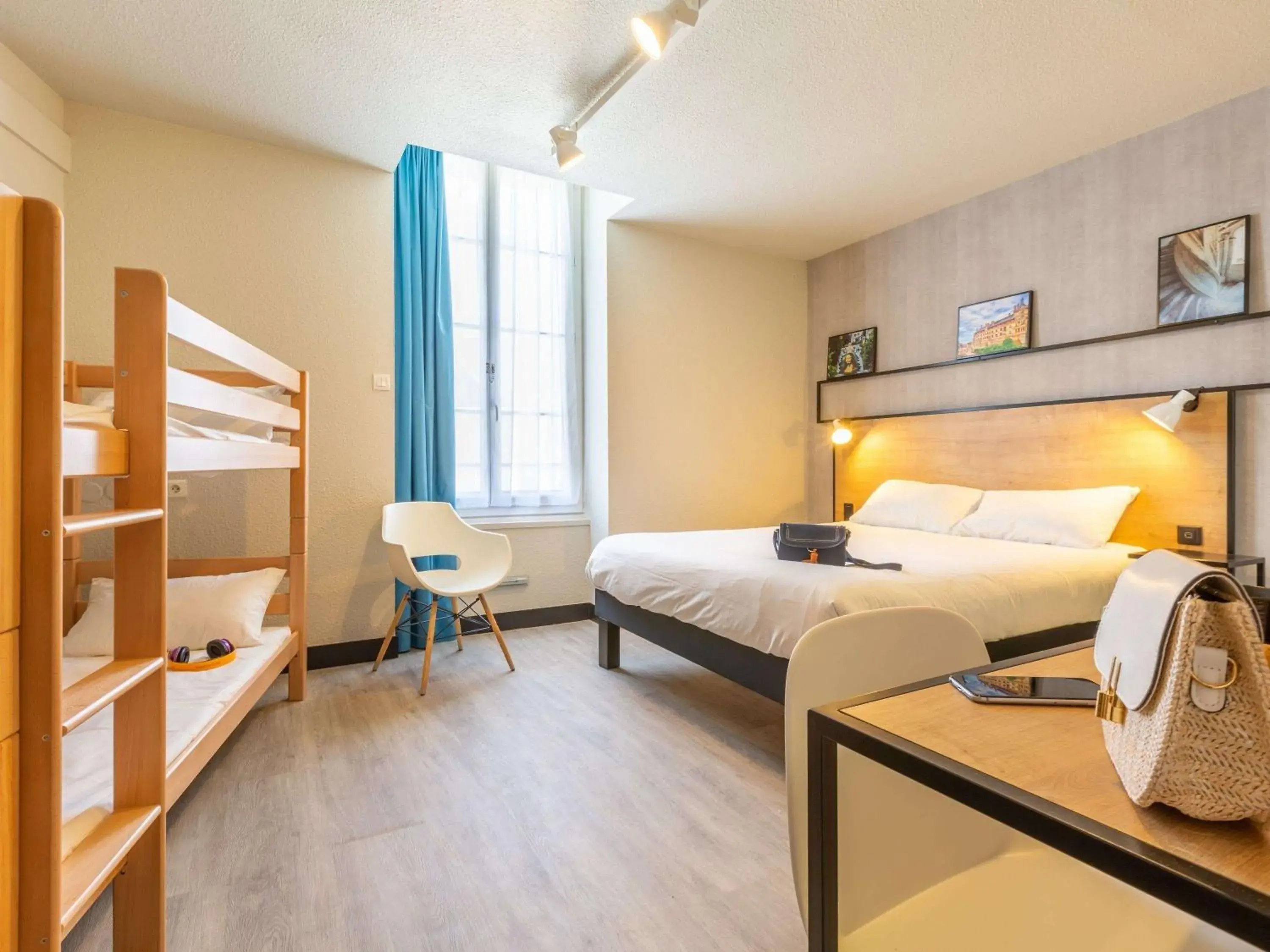 Photo of the whole room, Bed in ibis Blois Centre Château Photo of the whole room, Bed in ibis Blois Centre Château