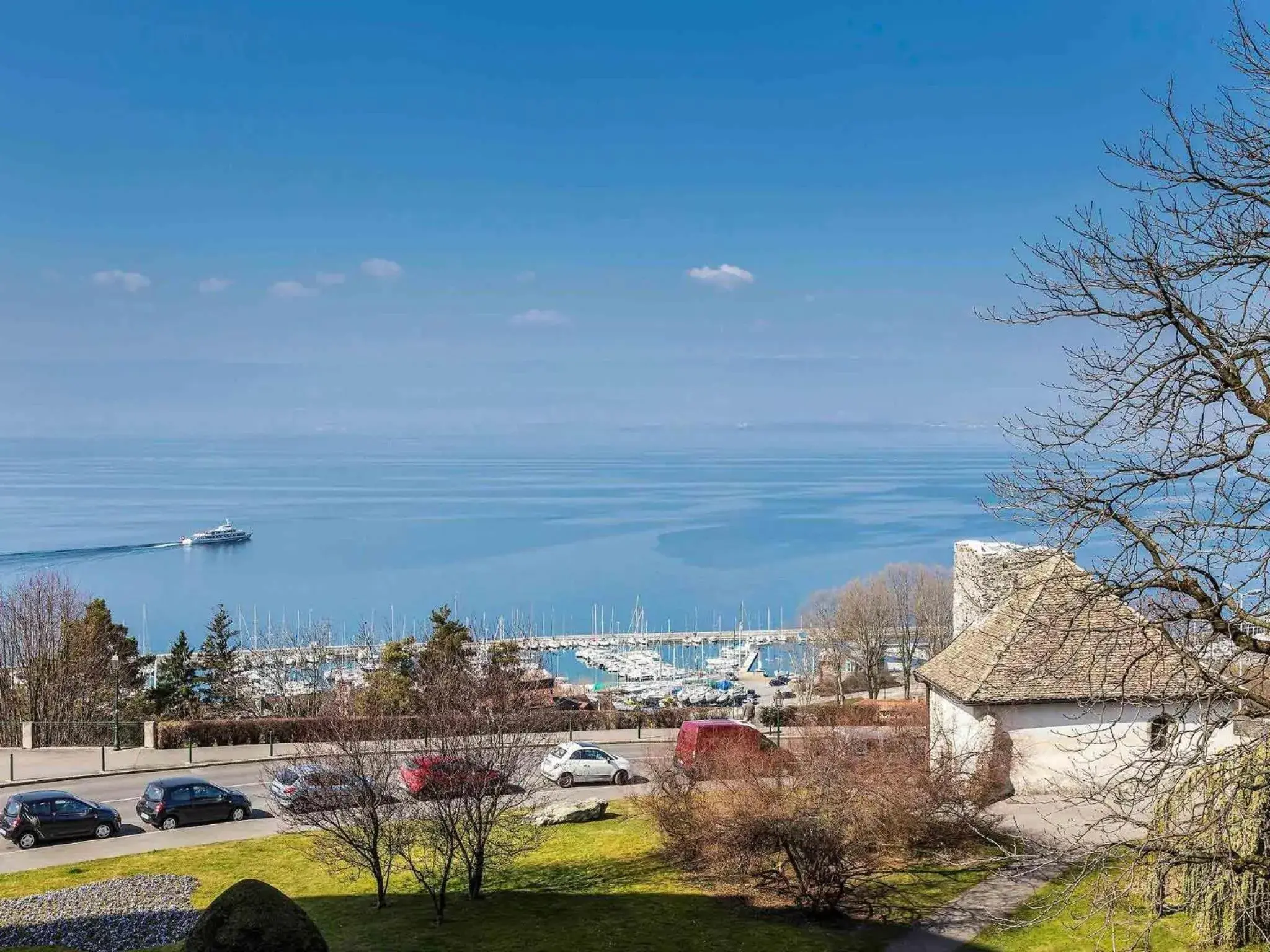 Bedroom in ibis Thonon Centre Bedroom in ibis Thonon Centre