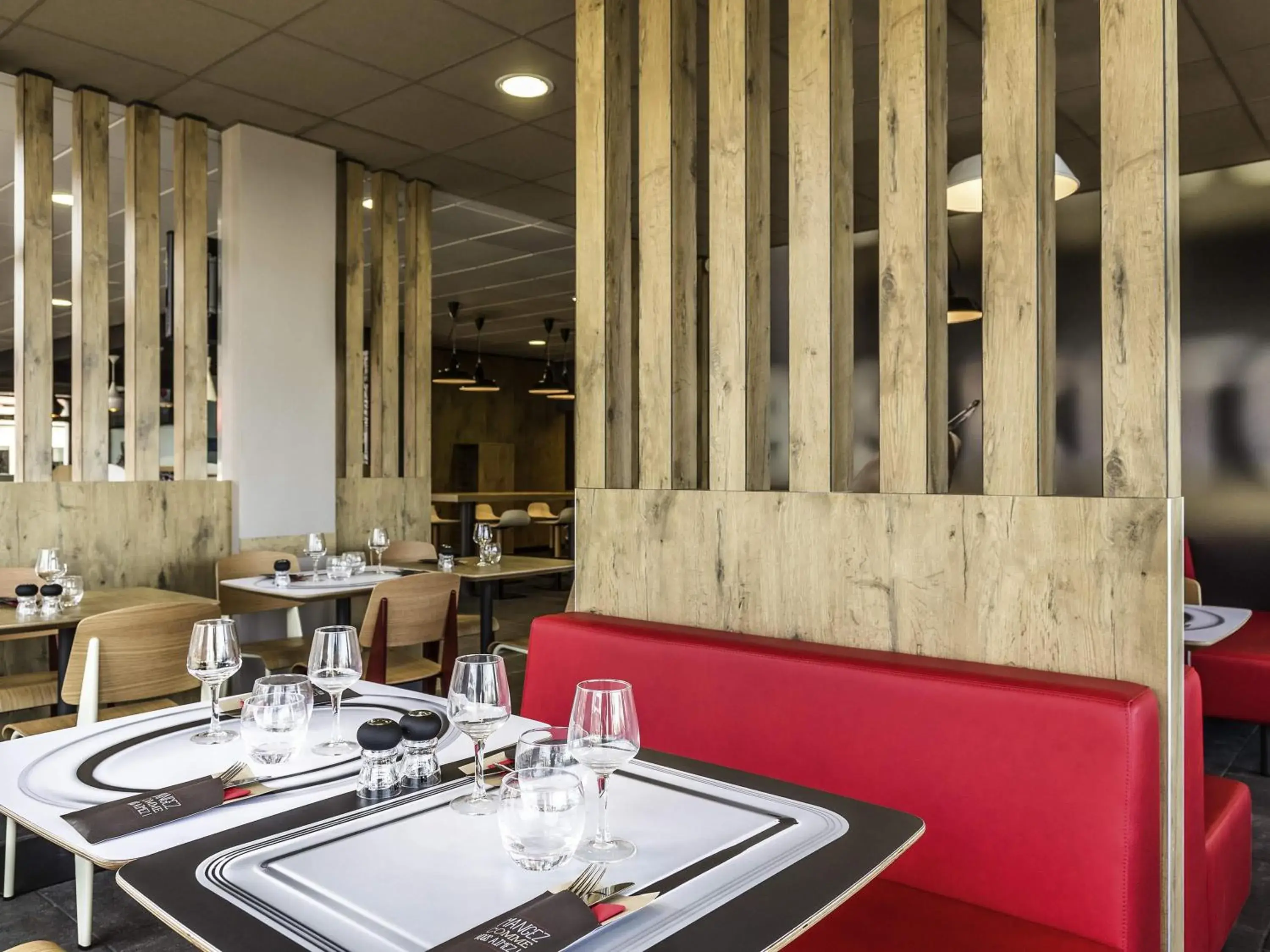 Restaurant/places to eat in ibis Thonon Centre Restaurant/places to eat in ibis Thonon Centre