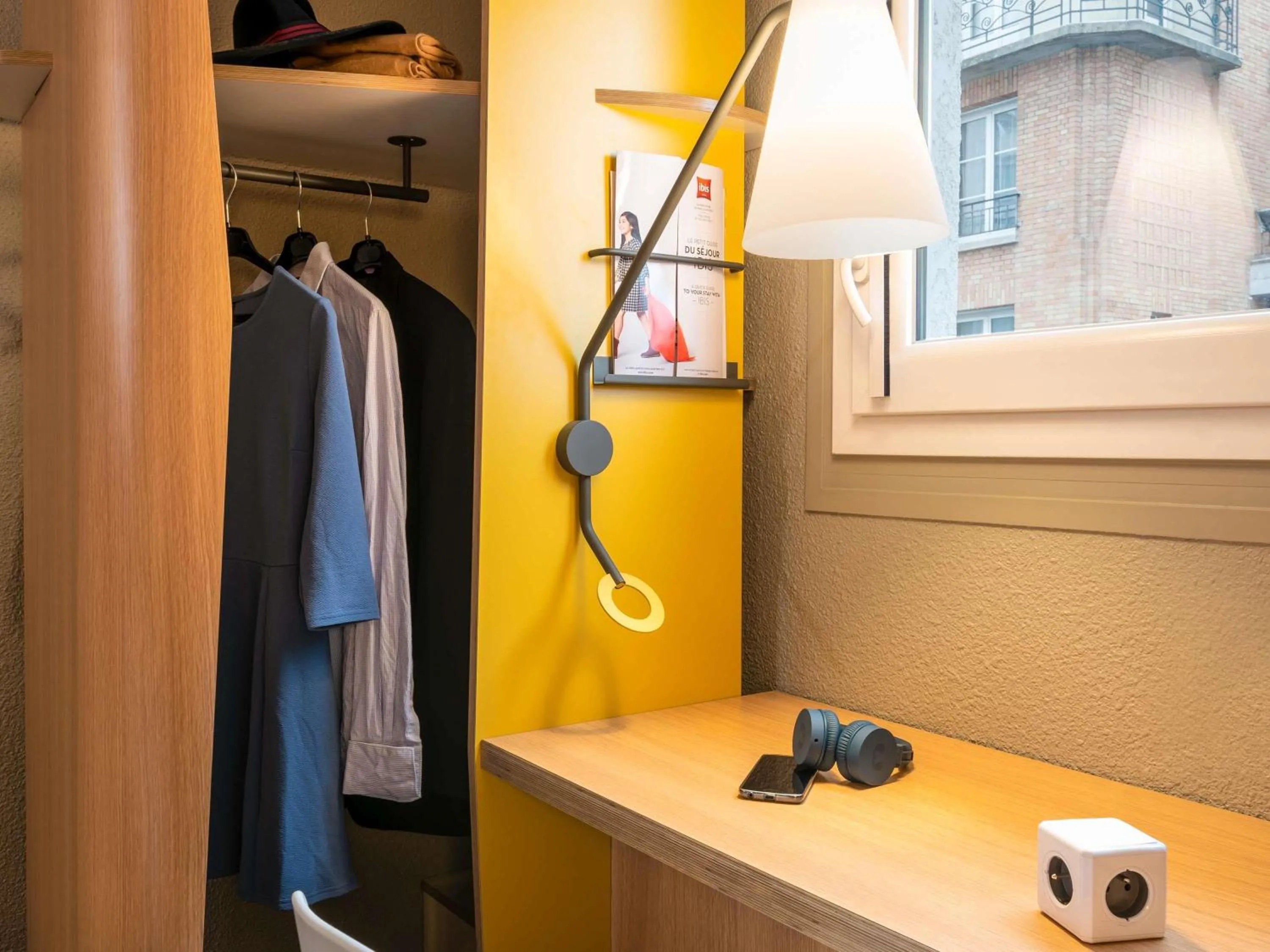 Bedroom in ibis Paris Alesia Montparnasse