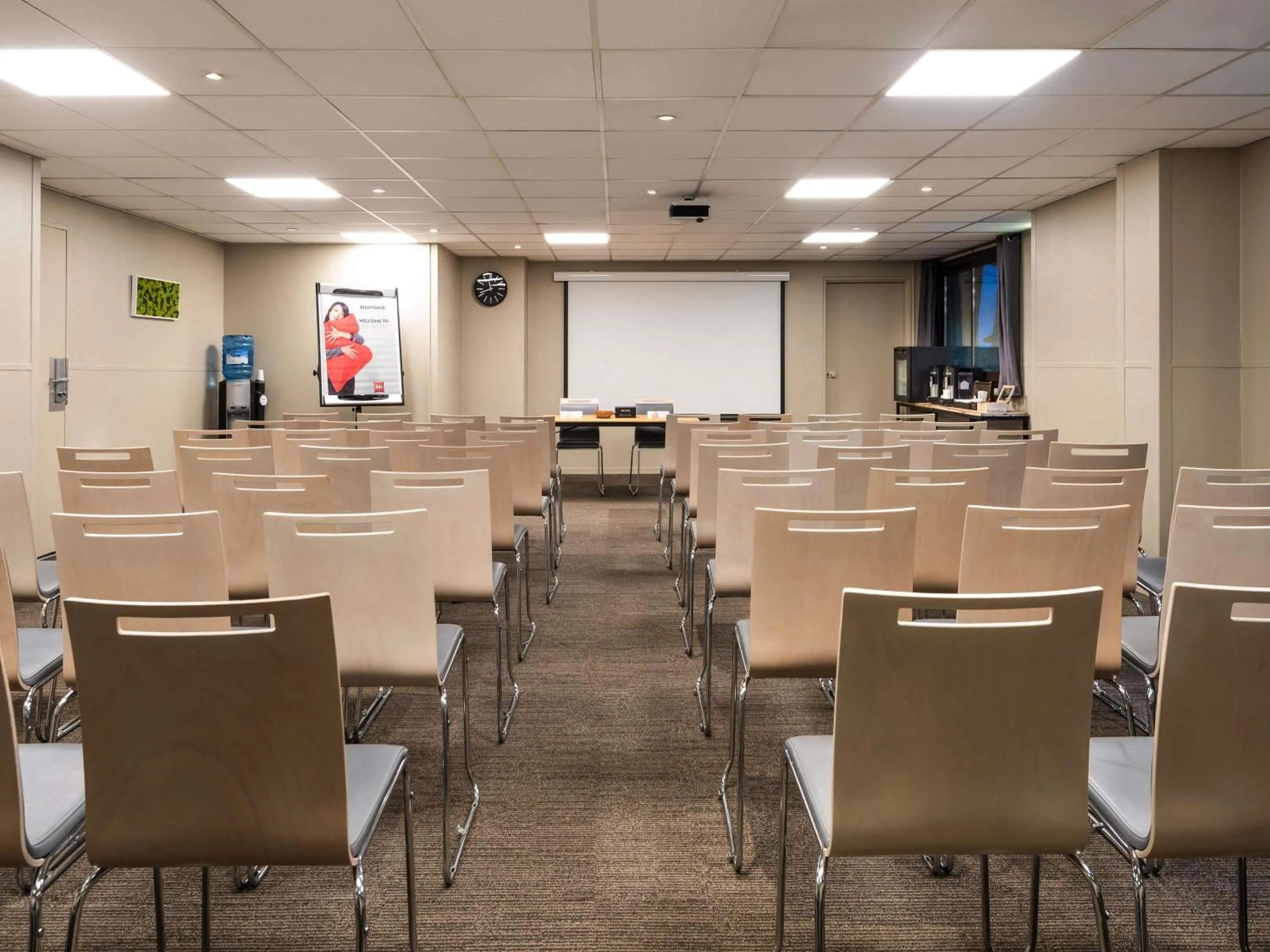 Meeting/conference room in ibis Paris Alesia Montparnasse