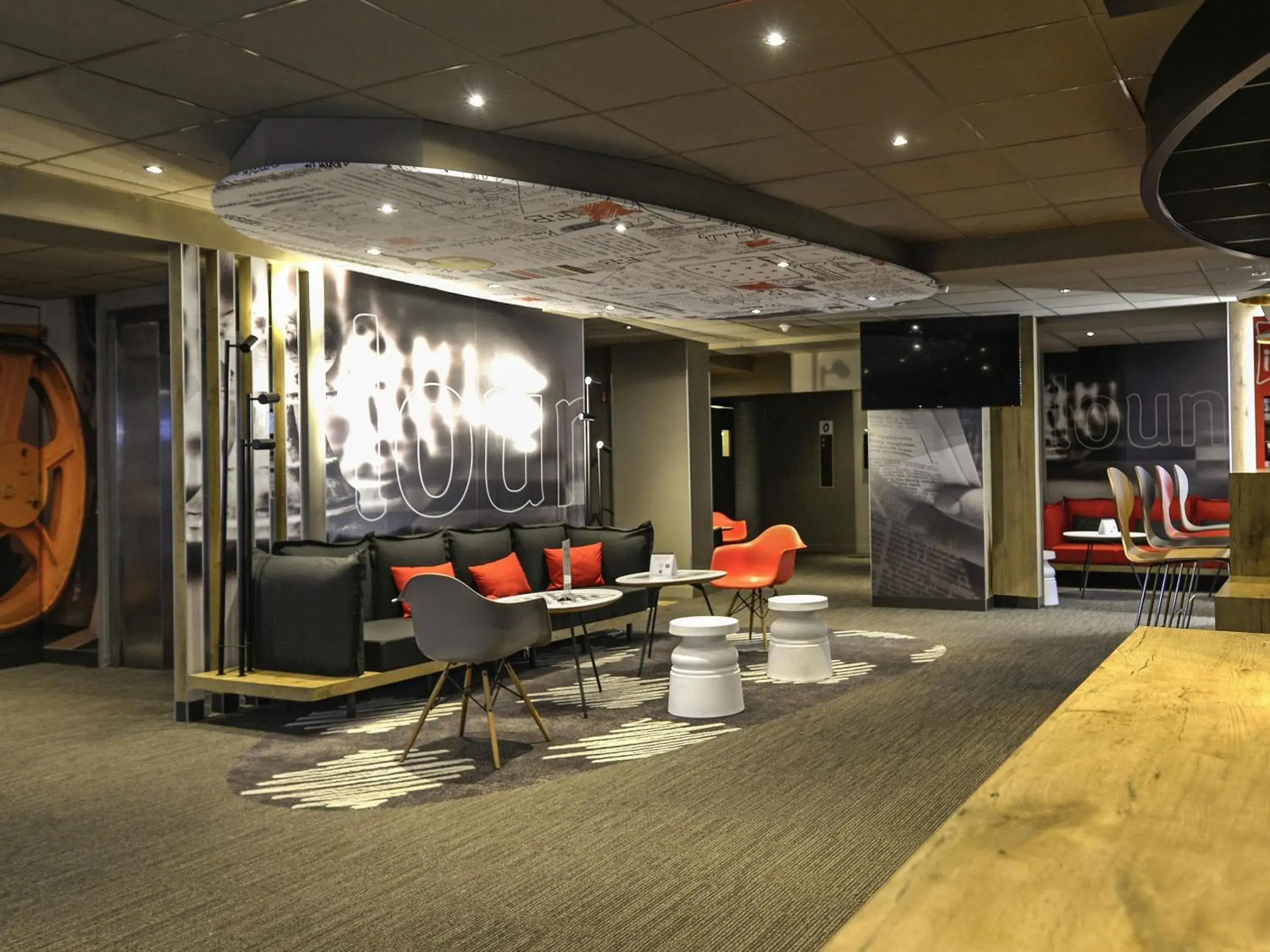 Property building in ibis Château de Fontainebleau Property building in ibis Château de Fontainebleau