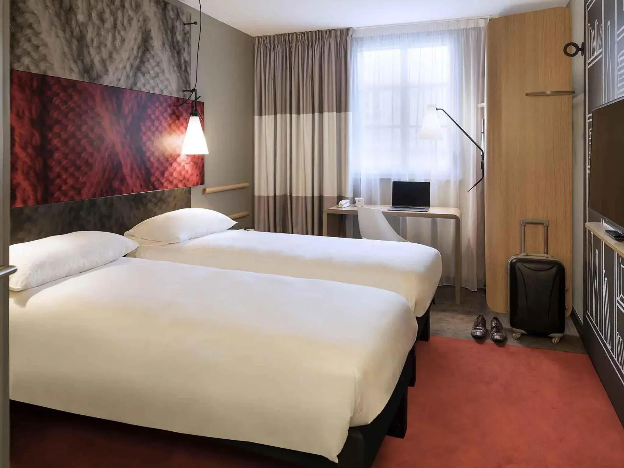 Bedroom, Bed in ibis Château de Fontainebleau Bedroom, Bed in ibis Château de Fontainebleau