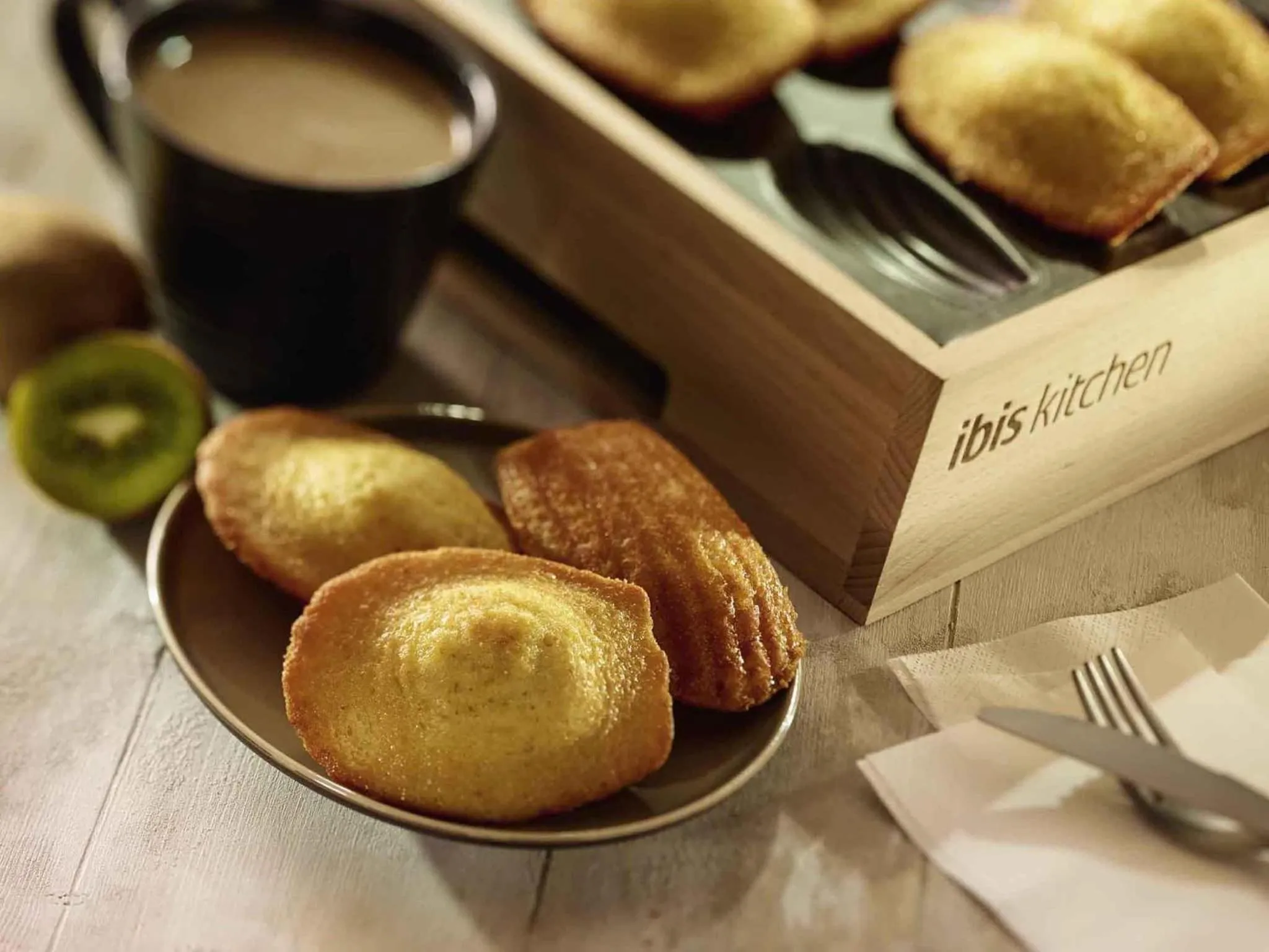 Breakfast in ibis Château de Fontainebleau