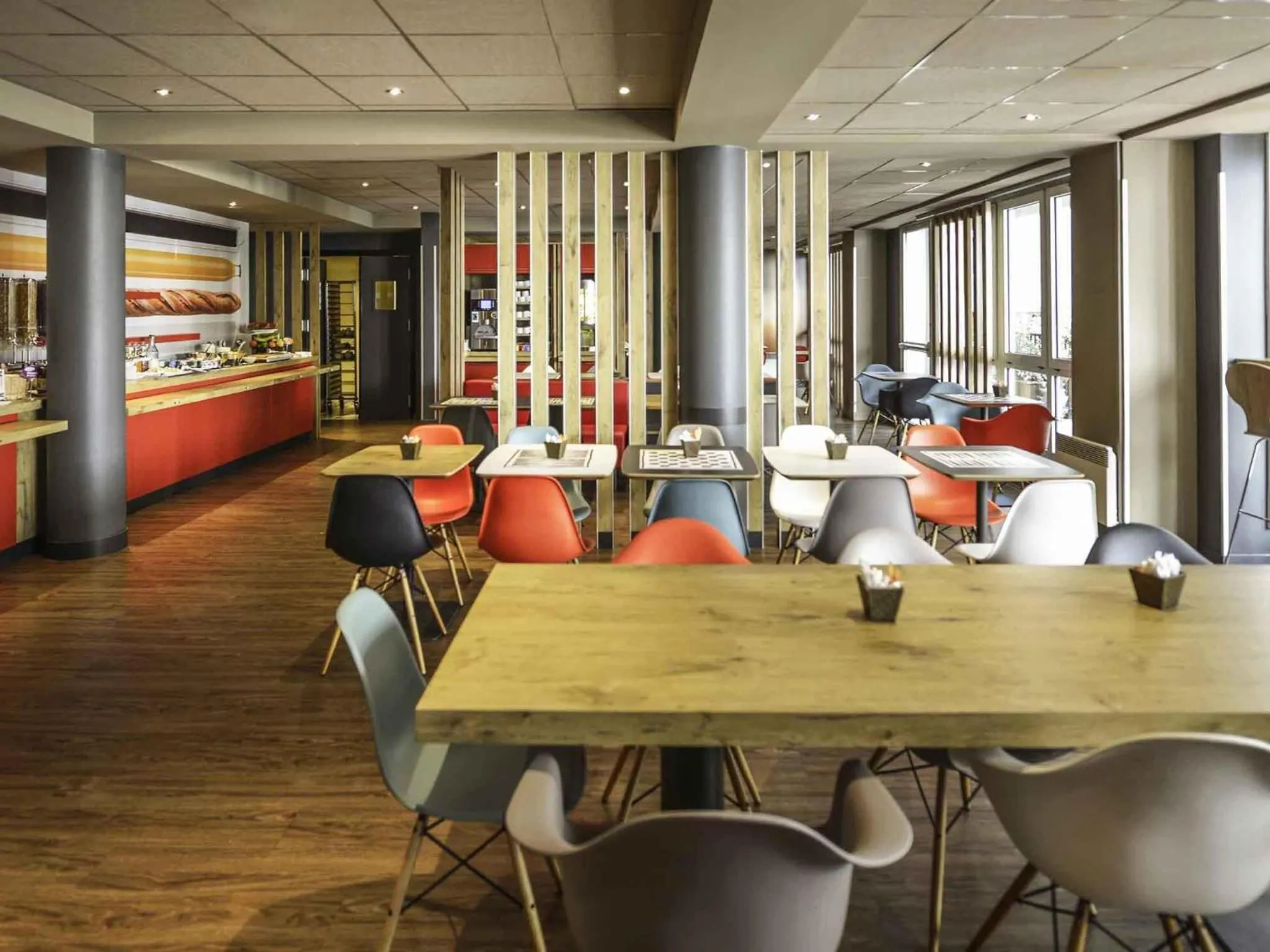 Breakfast in ibis Château de Fontainebleau