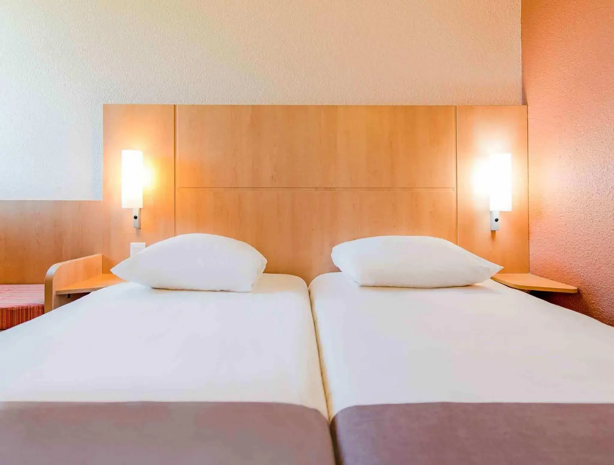 Bed in ibis Besançon Marchaux Bed in ibis Besançon Marchaux