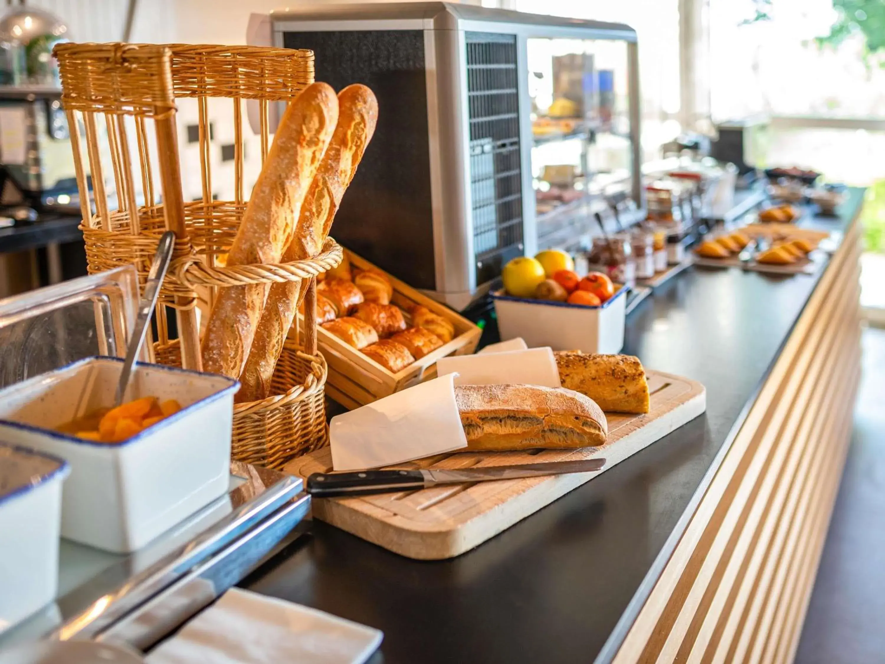Restaurant/places to eat in ibis Besançon Marchaux Restaurant/places to eat in ibis Besançon Marchaux