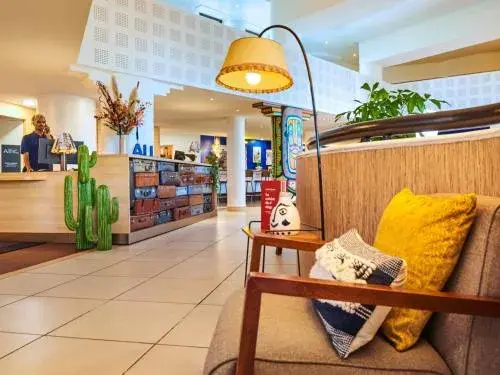 ibis Paris La Villette Cité des Sciences 19ème ibis Paris La Villette Cité des Sciences 19ème