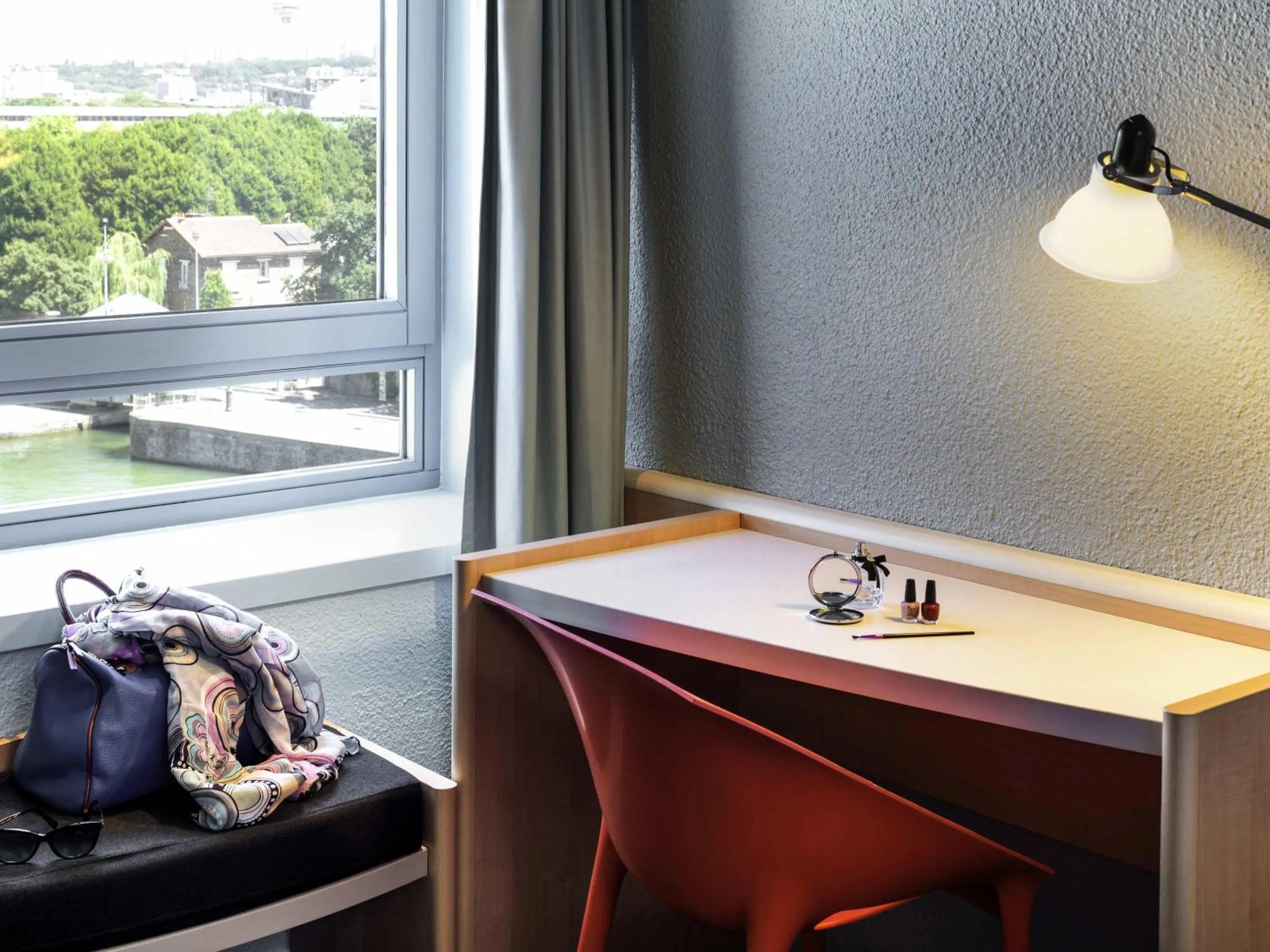 Bedroom in ibis Paris La Villette Cité des Sciences 19ème