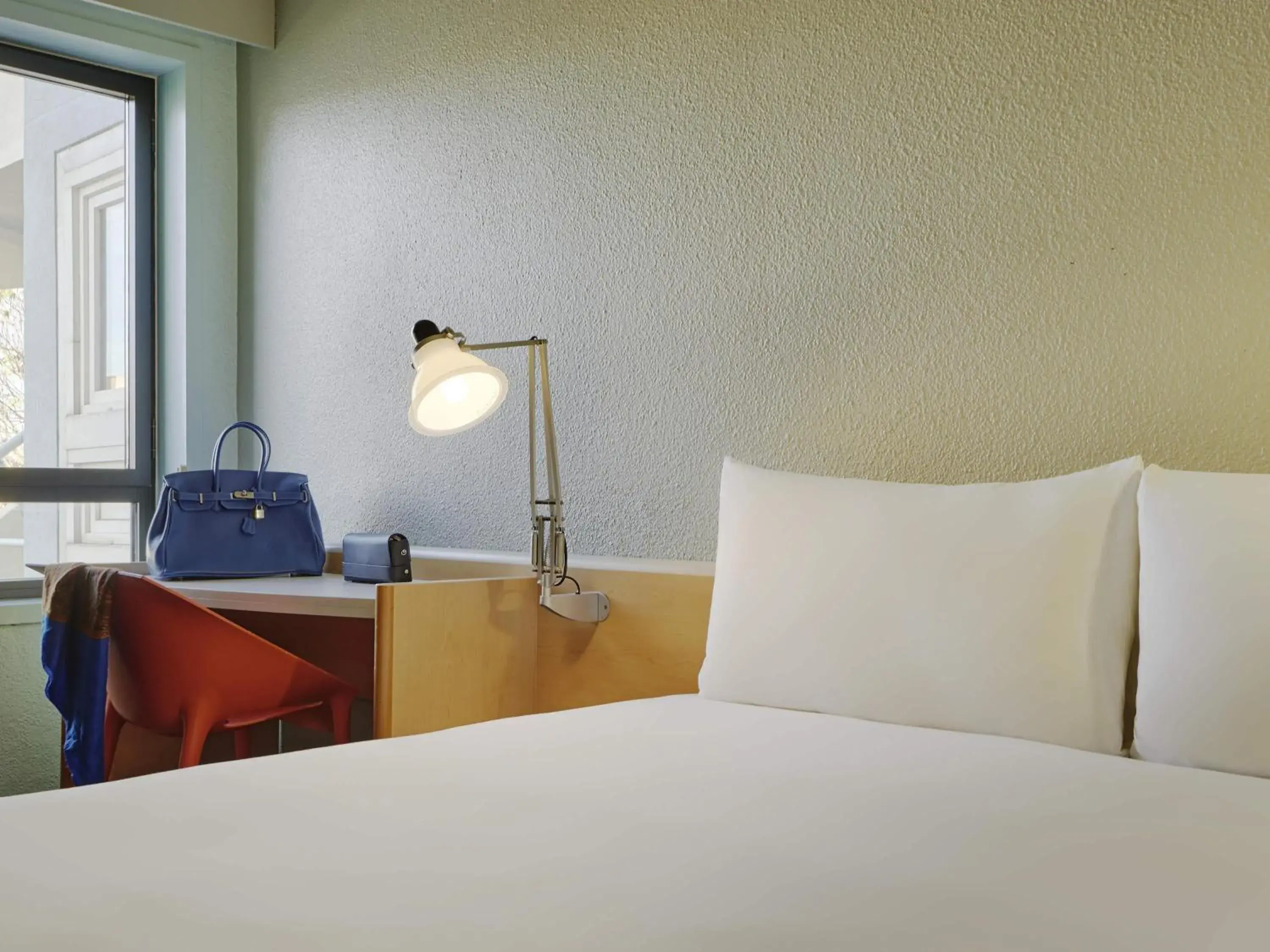 Bedroom, Bed in ibis Paris La Villette Cité des Sciences 19ème Bedroom, Bed in ibis Paris La Villette Cité des Sciences 19ème