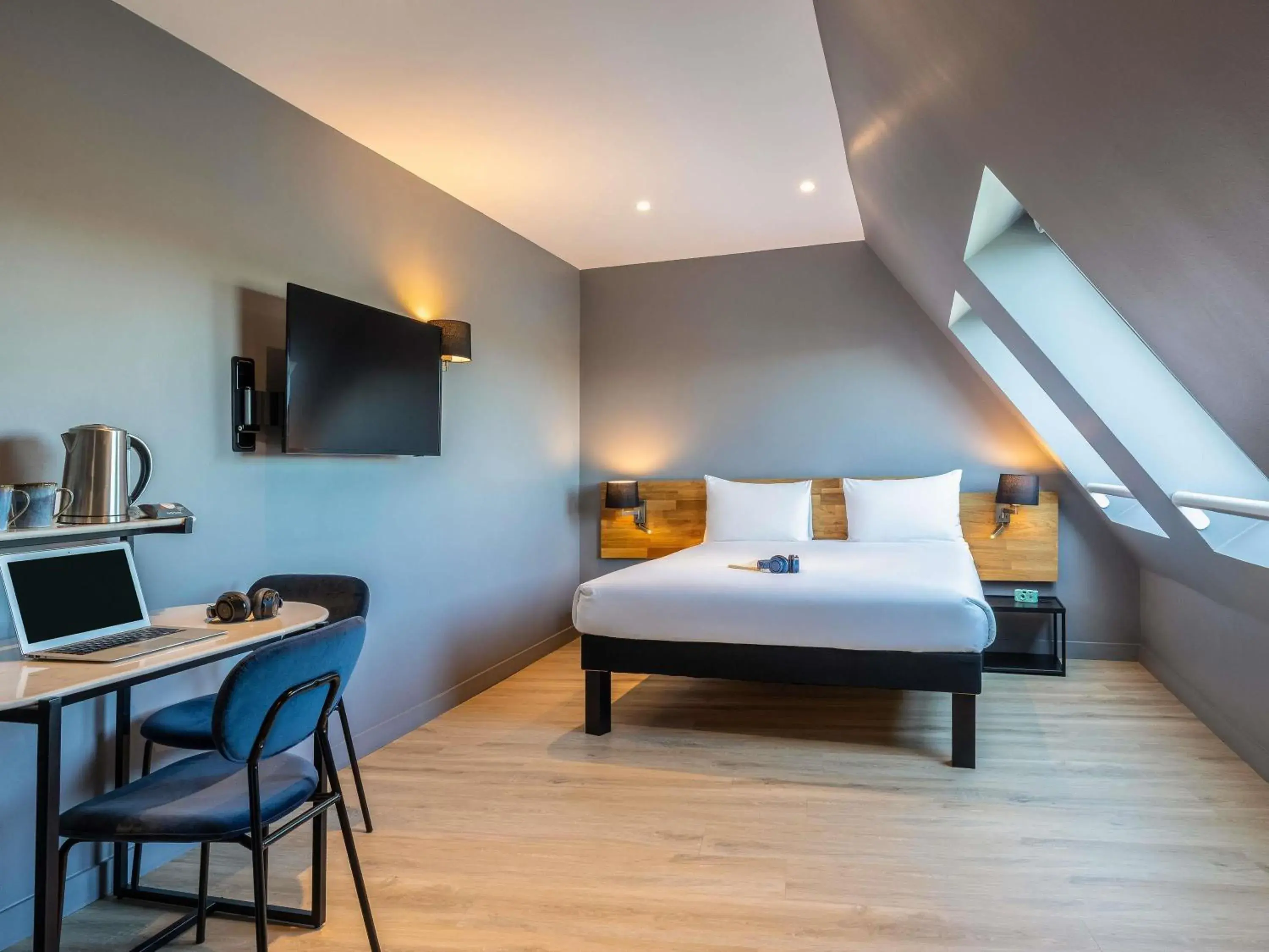 Bedroom, Bed in ibis Paris La Villette Cité des Sciences 19ème Bedroom, Bed in ibis Paris La Villette Cité des Sciences 19ème