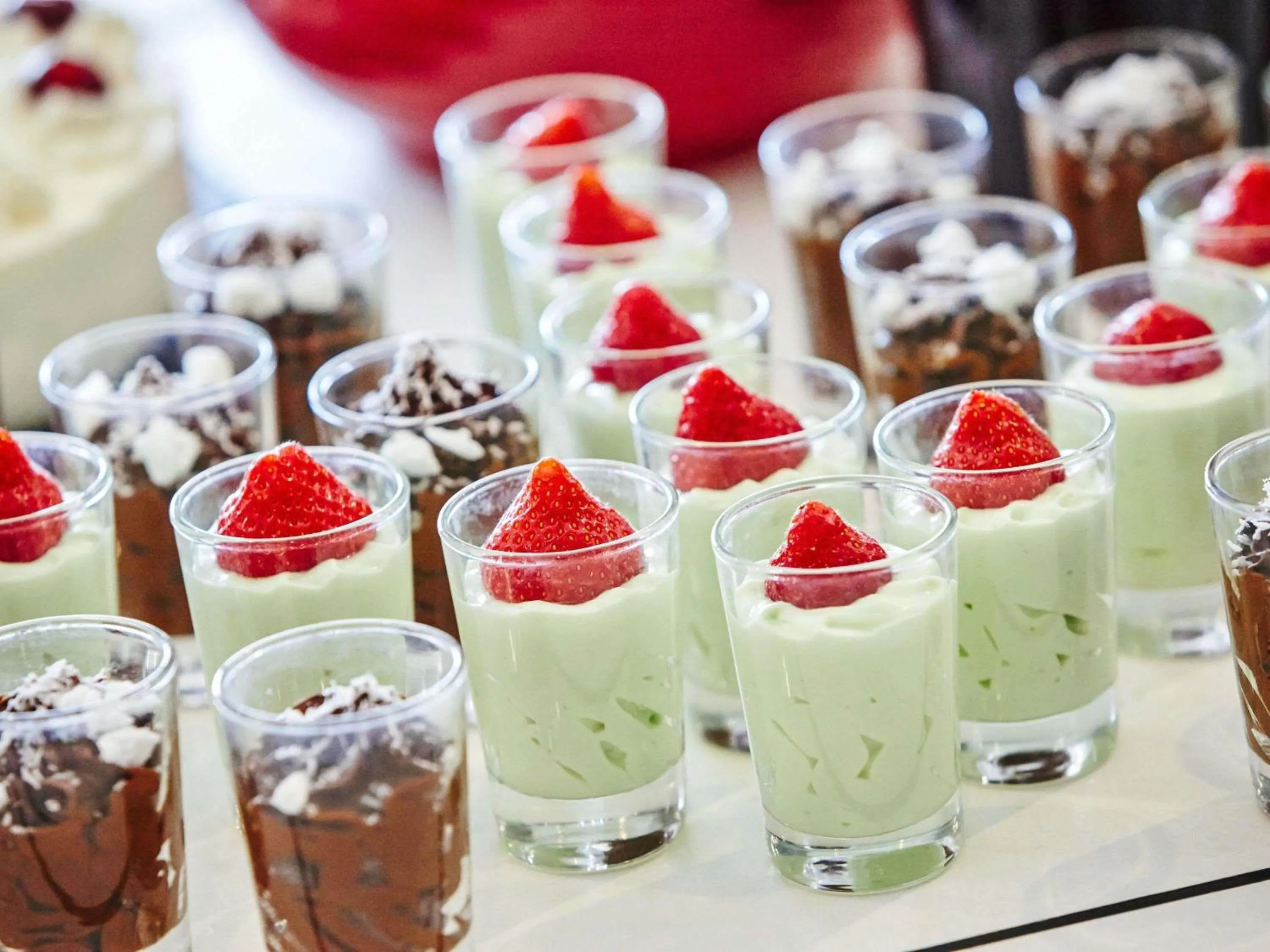 Restaurant/places to eat in ibis Paris CDG Airport