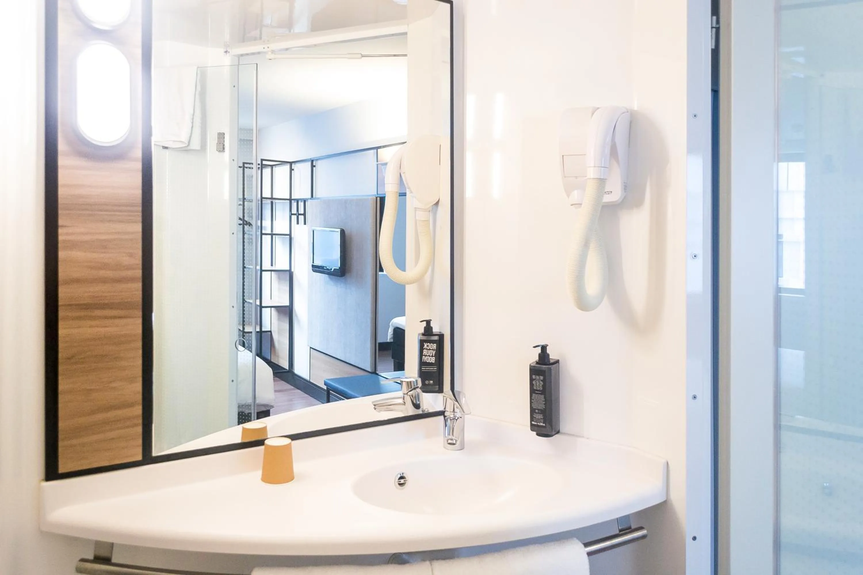 Bathroom in ibis Paris CDG Airport