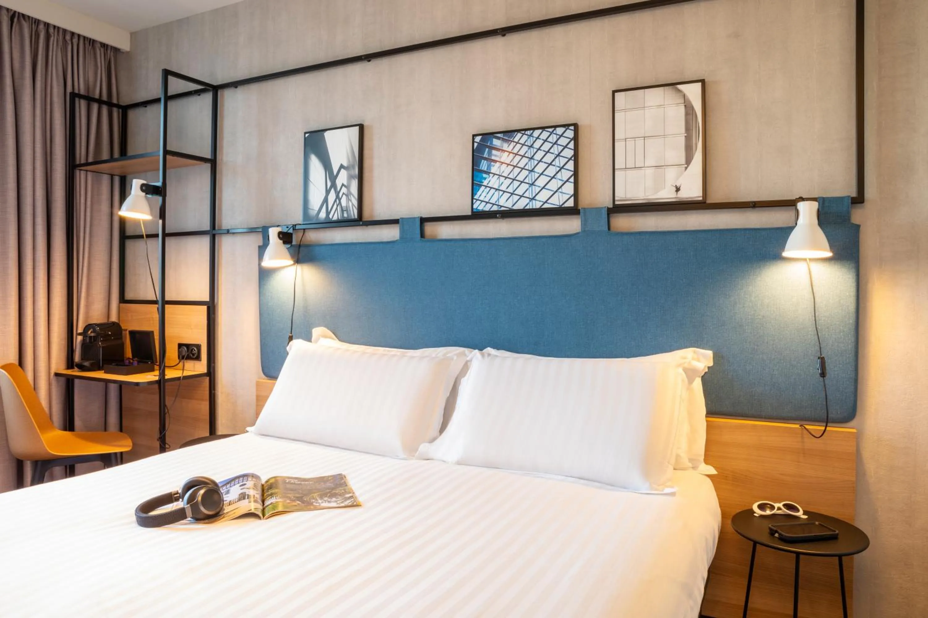 Bedroom, Bed in ibis Paris CDG Airport