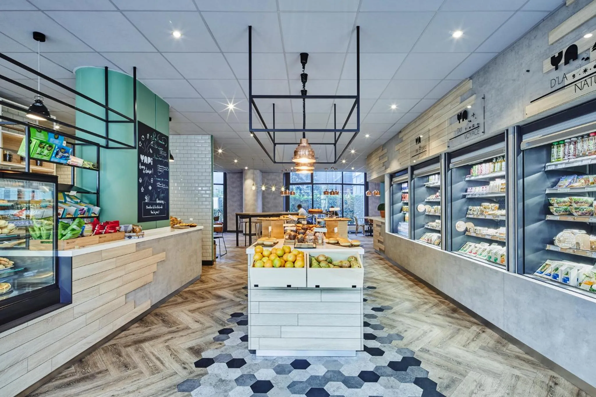 Restaurant/places to eat in ibis Paris CDG Airport