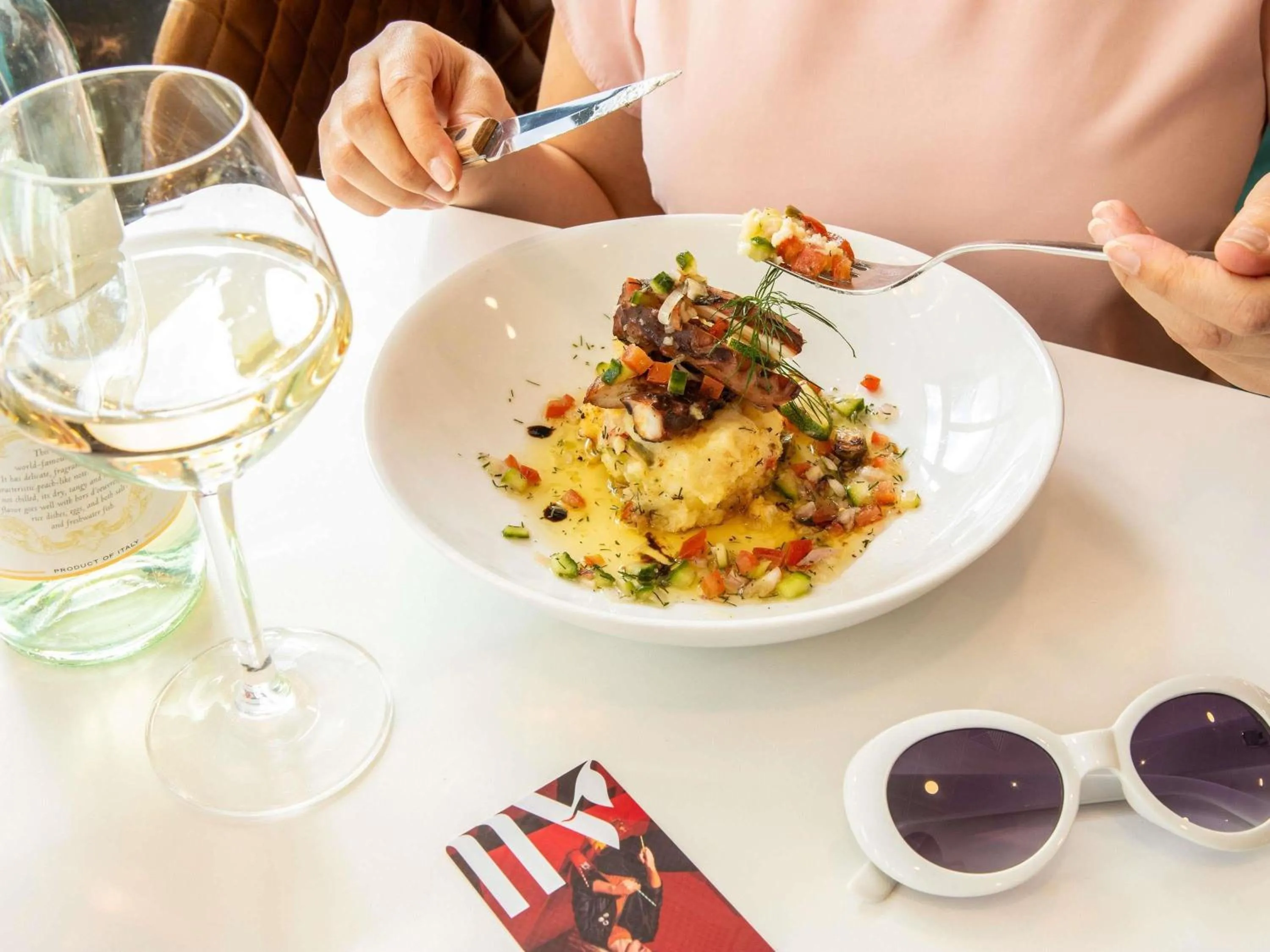 Restaurant/places to eat in ibis Paris CDG Airport