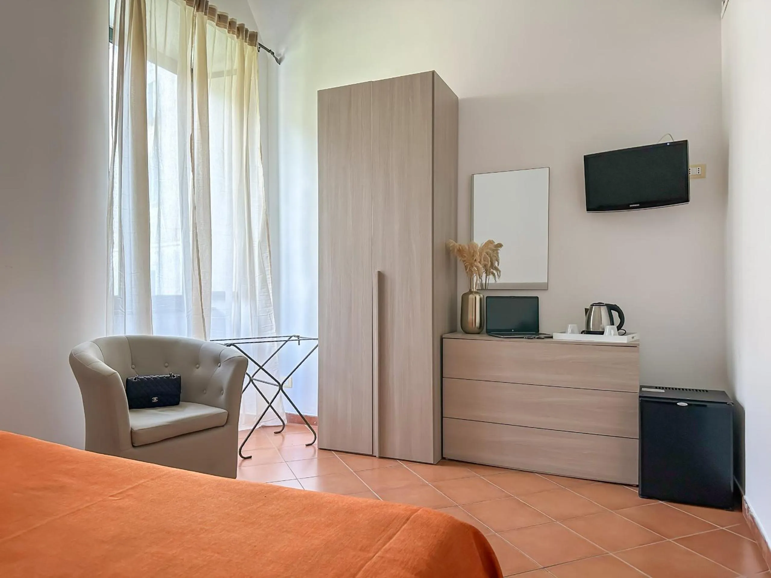 Bed in Flowers apartments & rooms