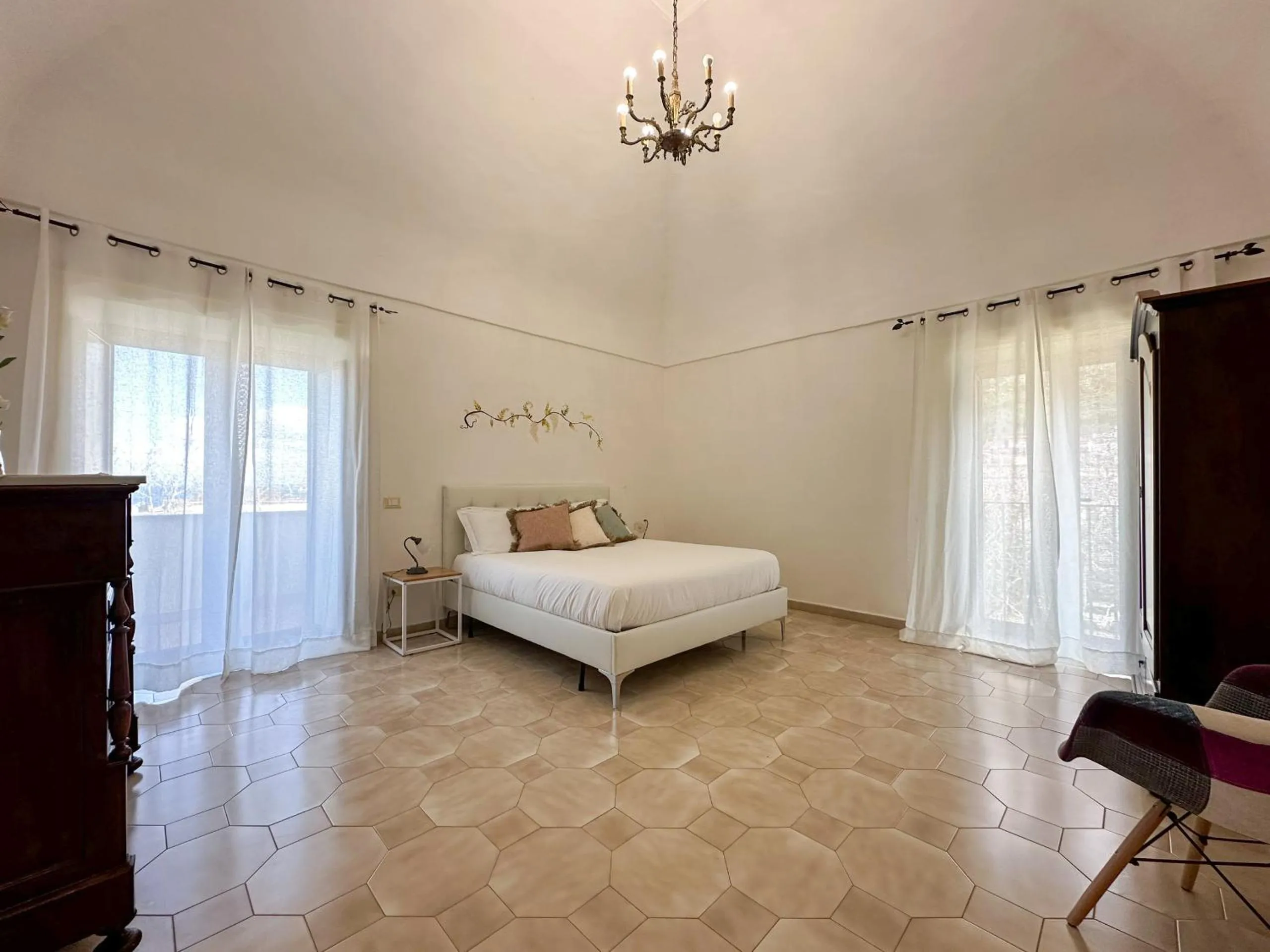 Bed in Flowers apartments & rooms