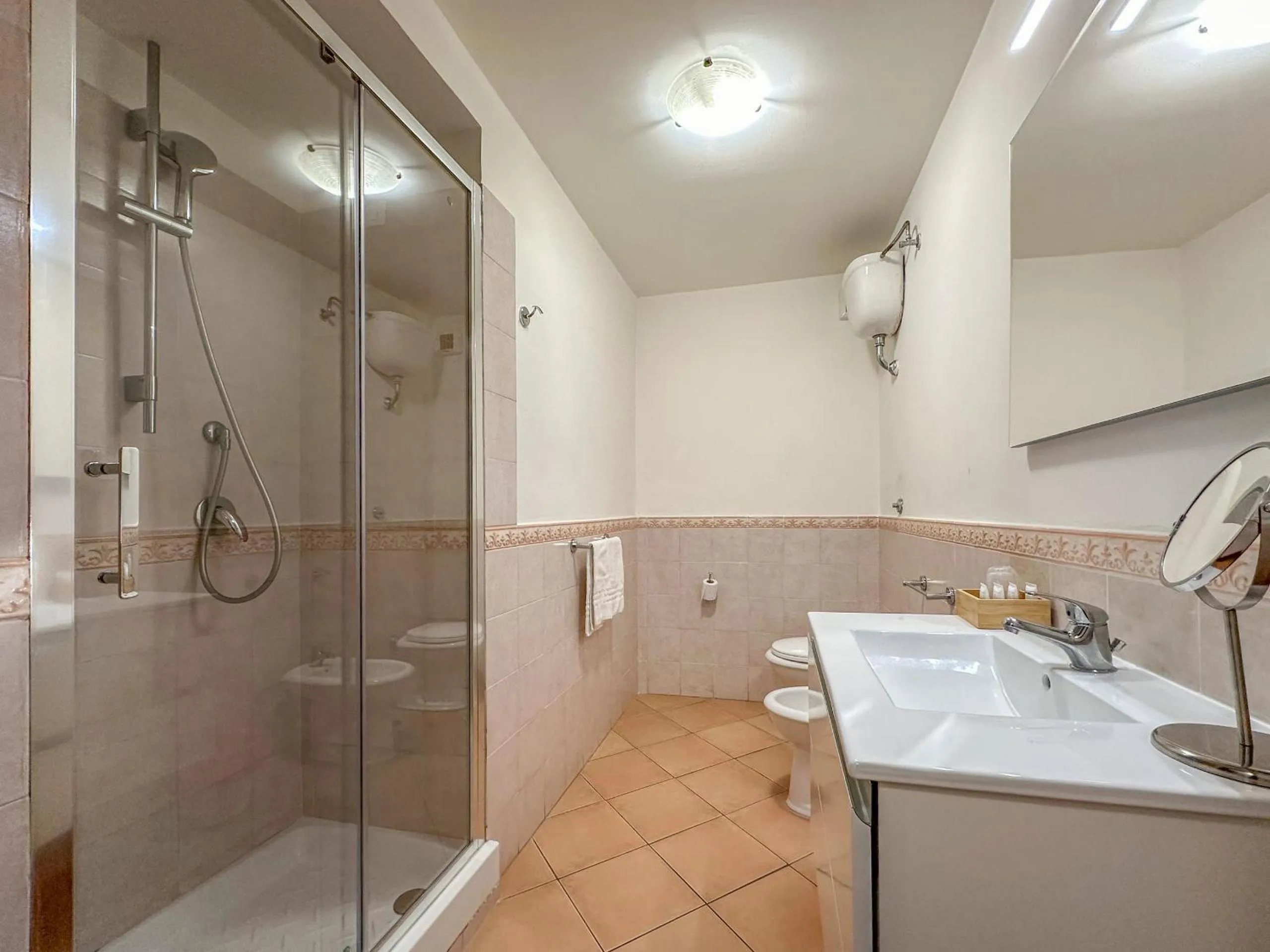 Flowers apartments & rooms