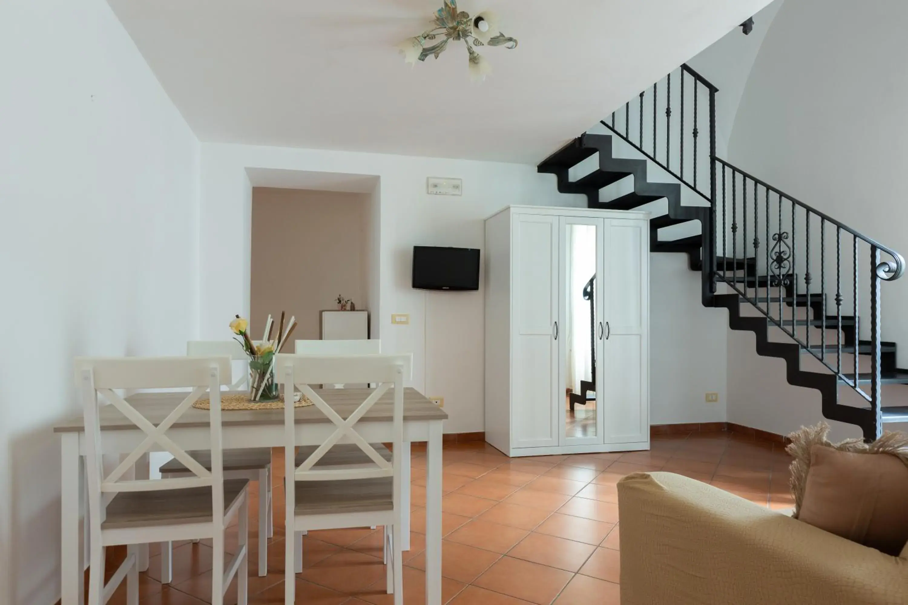 One-Bedroom House in Flowers apartments & rooms One-Bedroom House in Flowers apartments & rooms