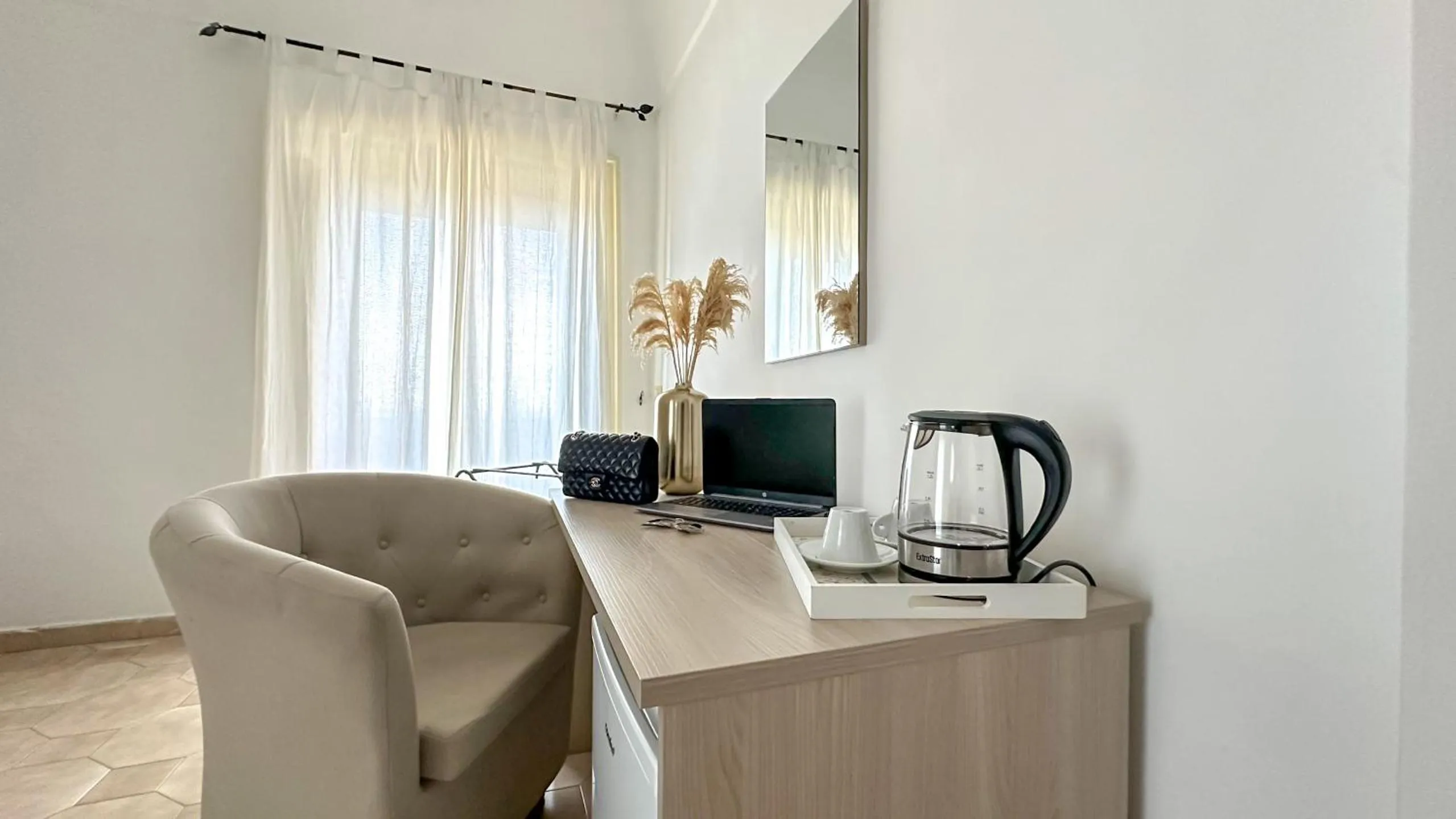 Flowers apartments & rooms