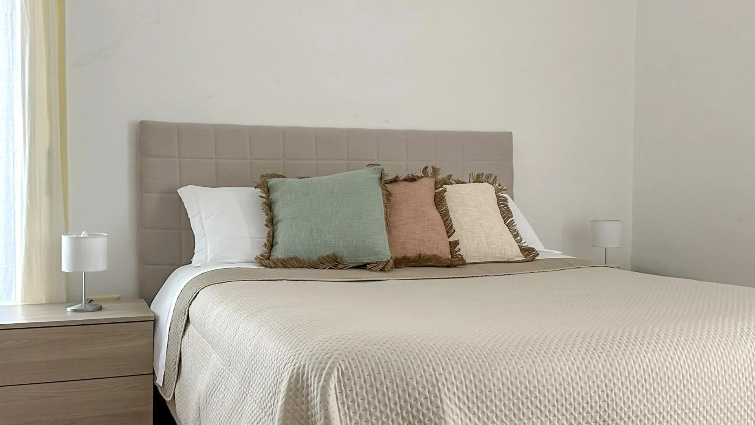 Bed in Flowers apartments & rooms