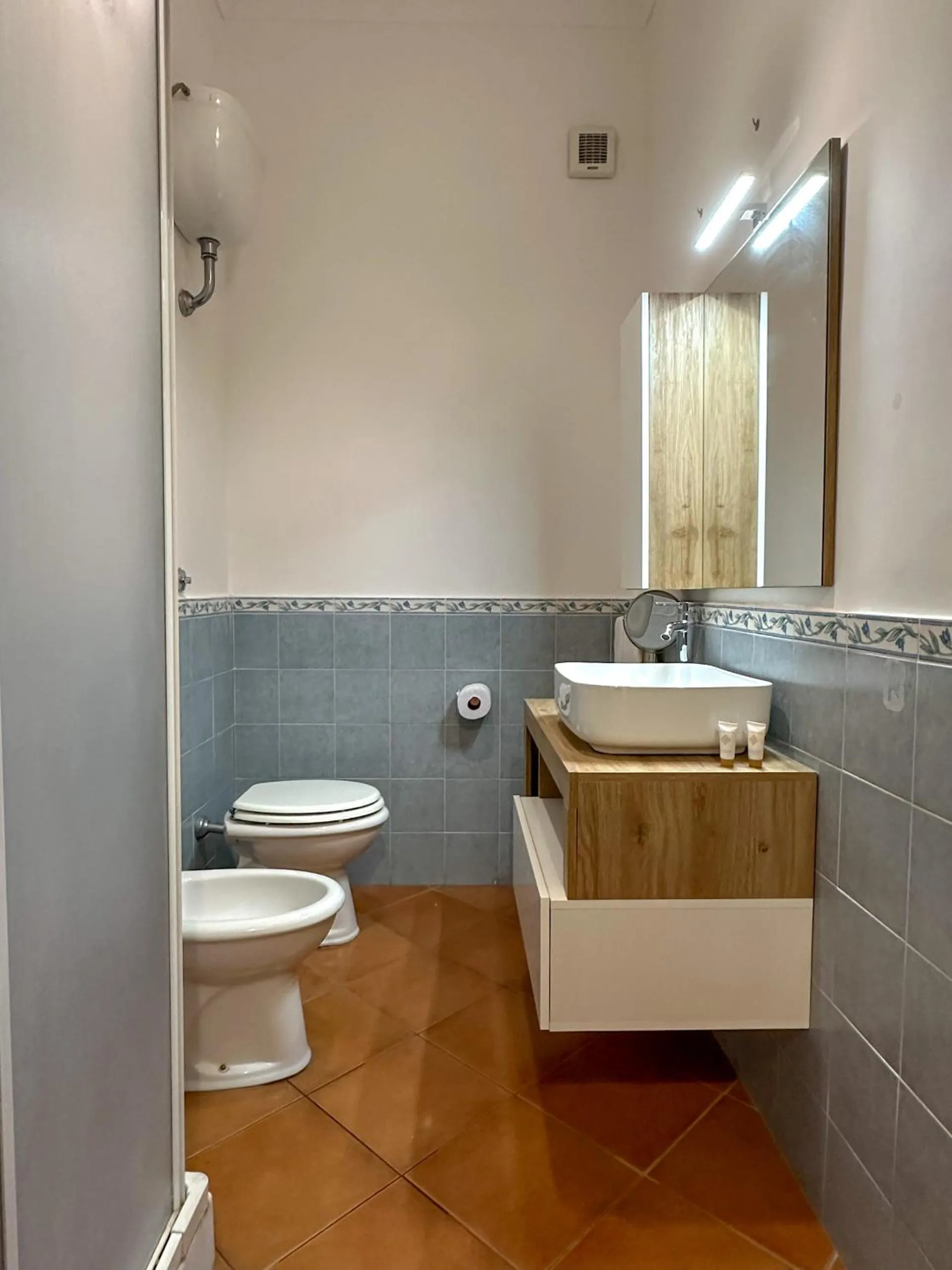 Flowers apartments & rooms