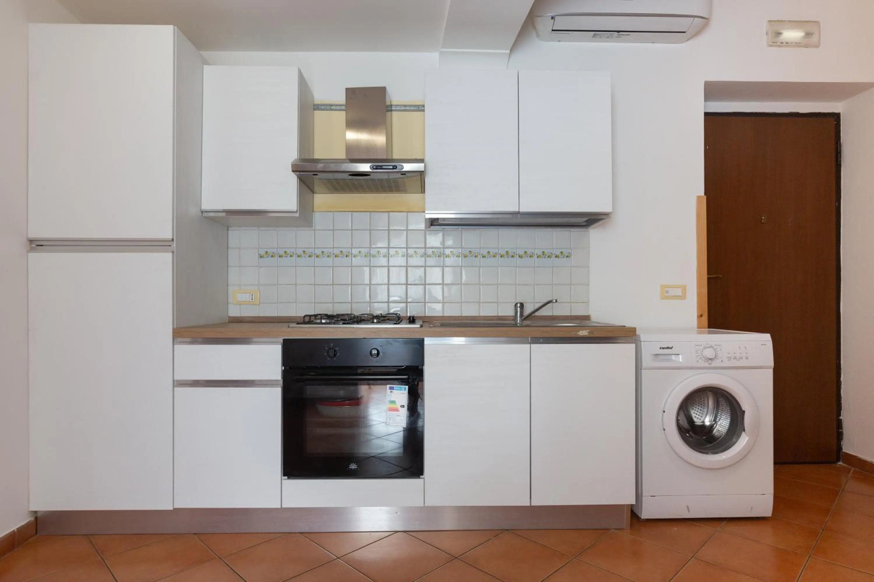 kitchen in Flowers apartments & rooms