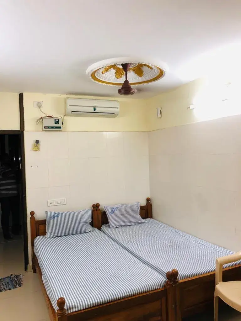 Deluxe Twin Room with A/C in Hotel Temple View Annex Deluxe Twin Room with A/C in Hotel Temple View Annex